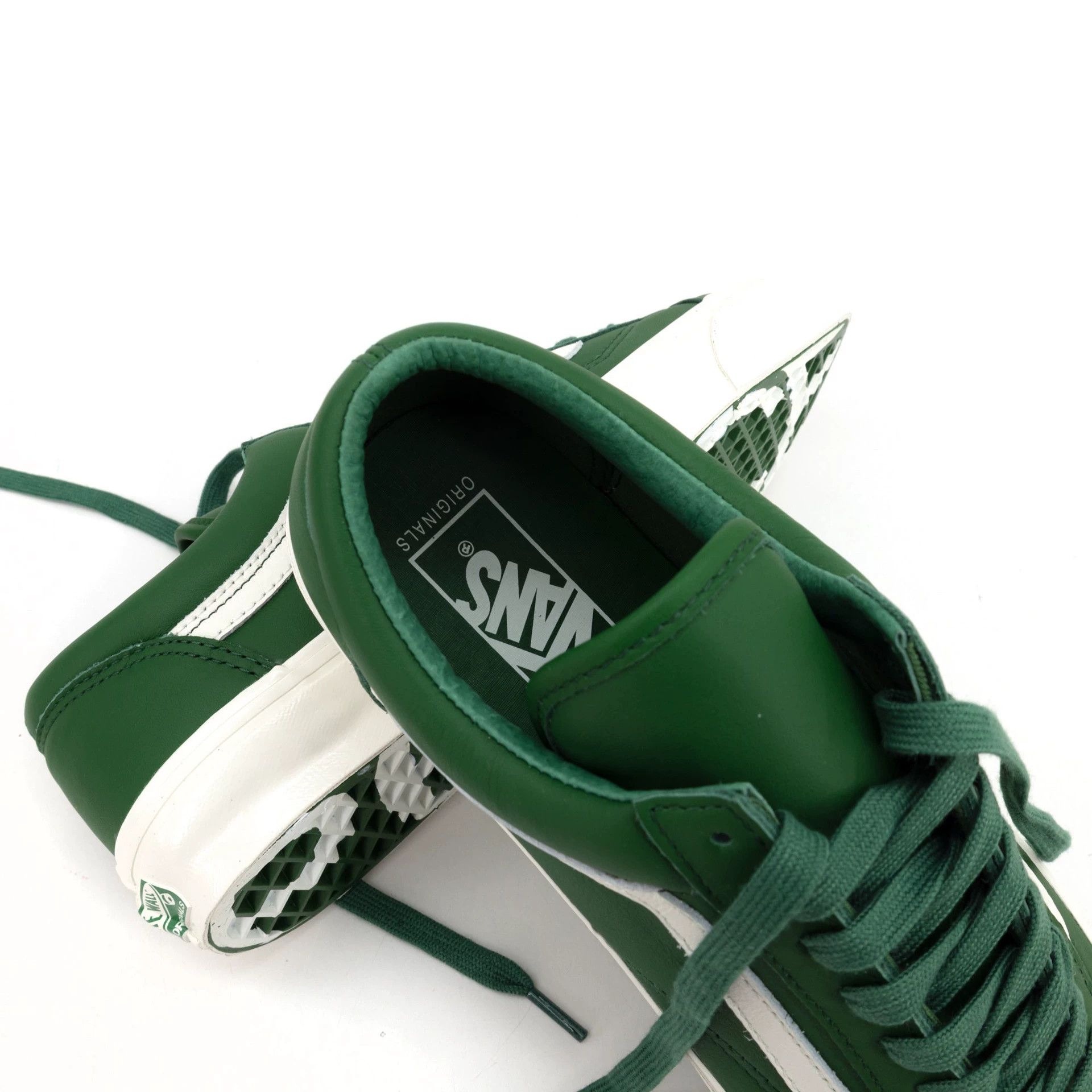 Museum of Peace and Quiet Museum of Peace & Quiet Vans 36 Green/White 42 New Boxed Size US 9 / EU 42 - 2 Thumbnail