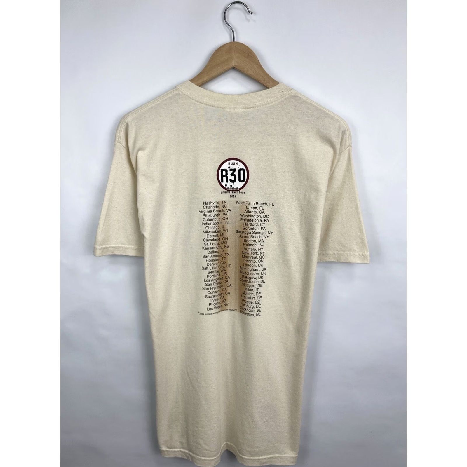 Gildan VINTAGE R30 Thirtieth anniversary tour t-shirt M beige RUSH Gildan Men T-Shirt Size US M / EU 48-50 / 2 - 6 Thumbnail