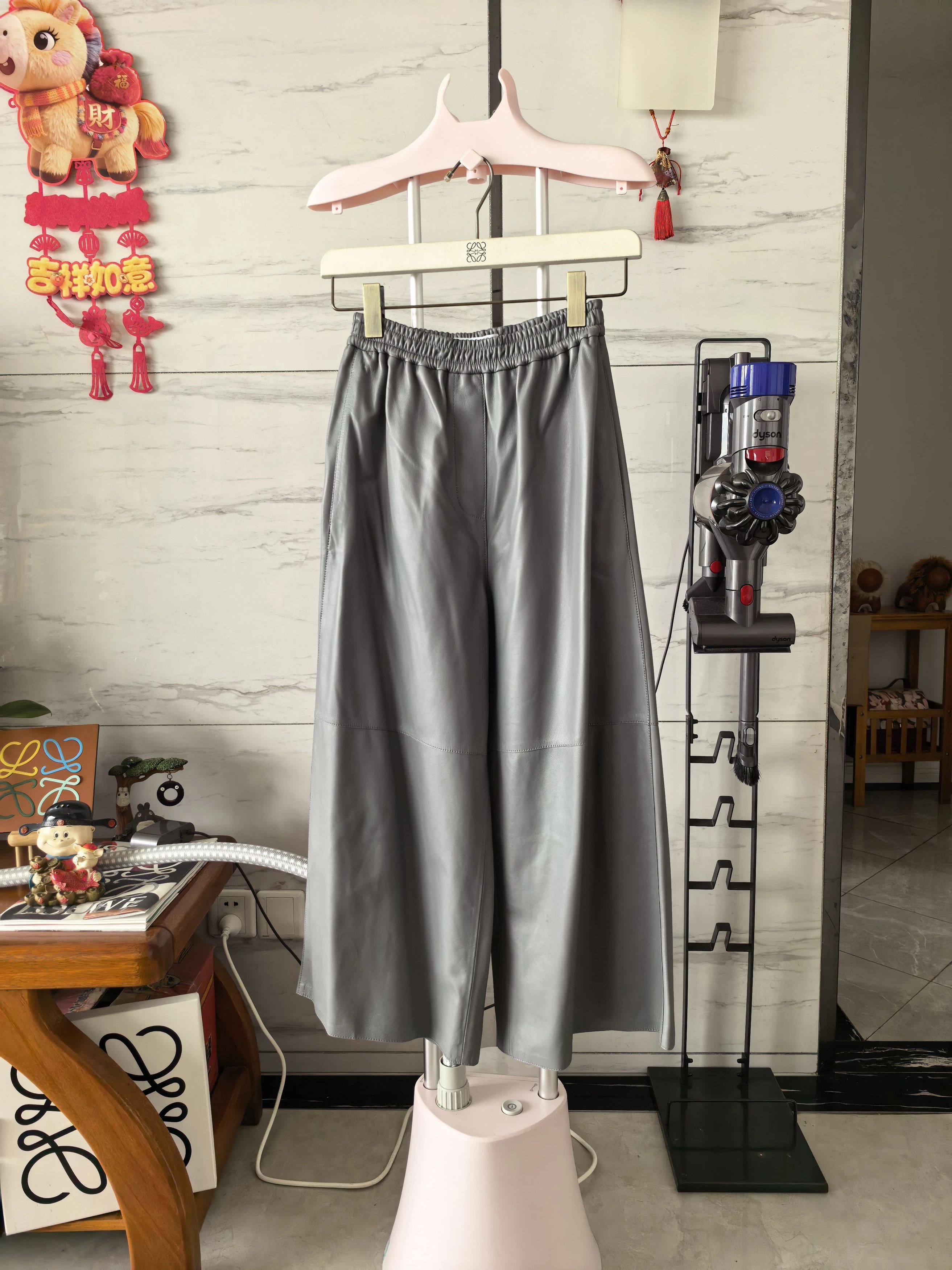 Loewe LOEWE SS23 S Lambskin Suede Lined Casual Pants Size US 29 - 1 Thumbnail