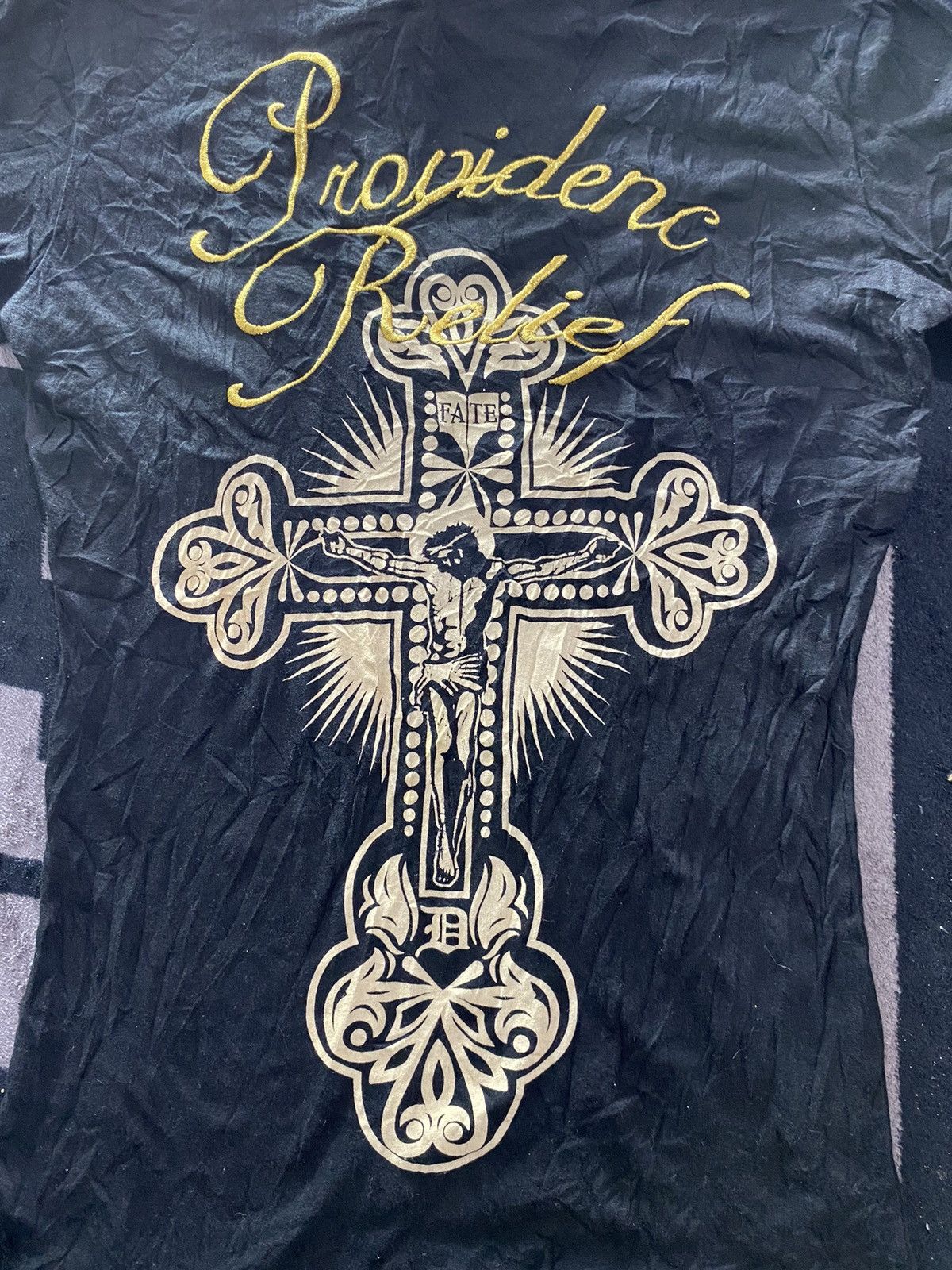 If Six Was Nine d.i.a. Embroidery gold cross tee Size US M / EU 48-50 / 2 - 4 Thumbnail