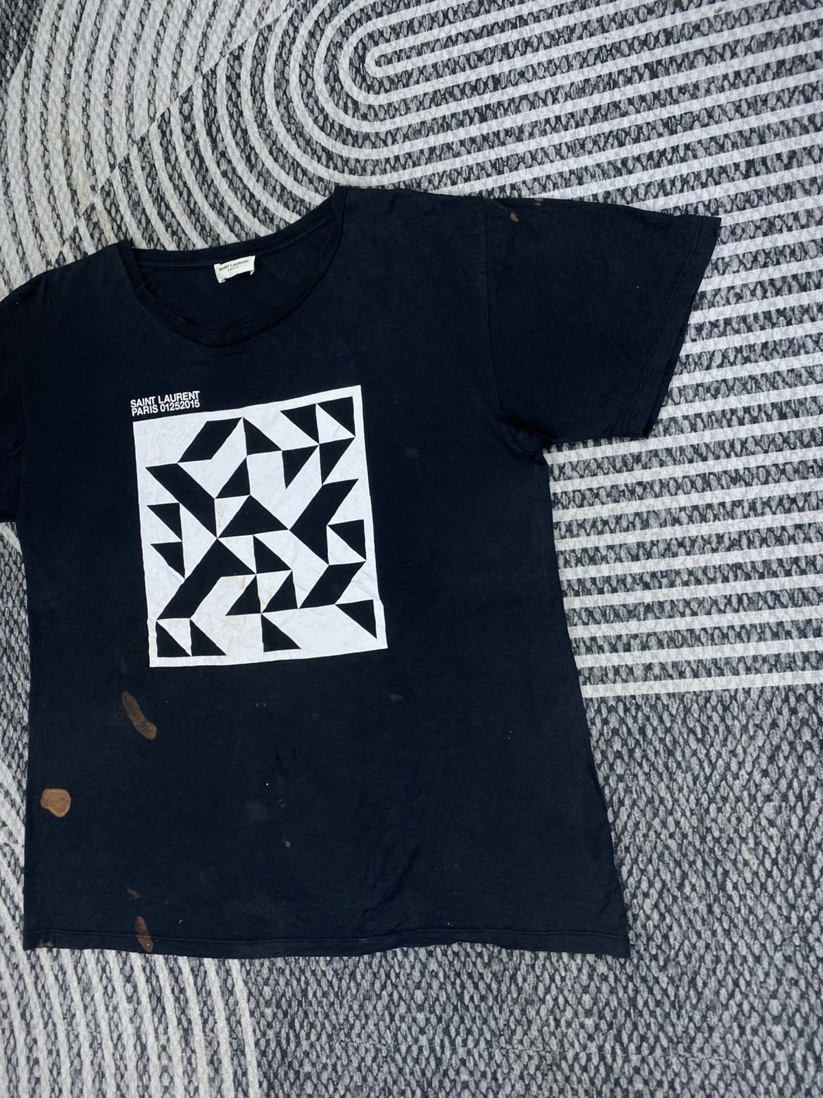 Saint Laurent Paris Vintage Saint Laurent Paris Geometric Print Faded Shirt Size US M / EU 48-50 / 2 - 3 Thumbnail