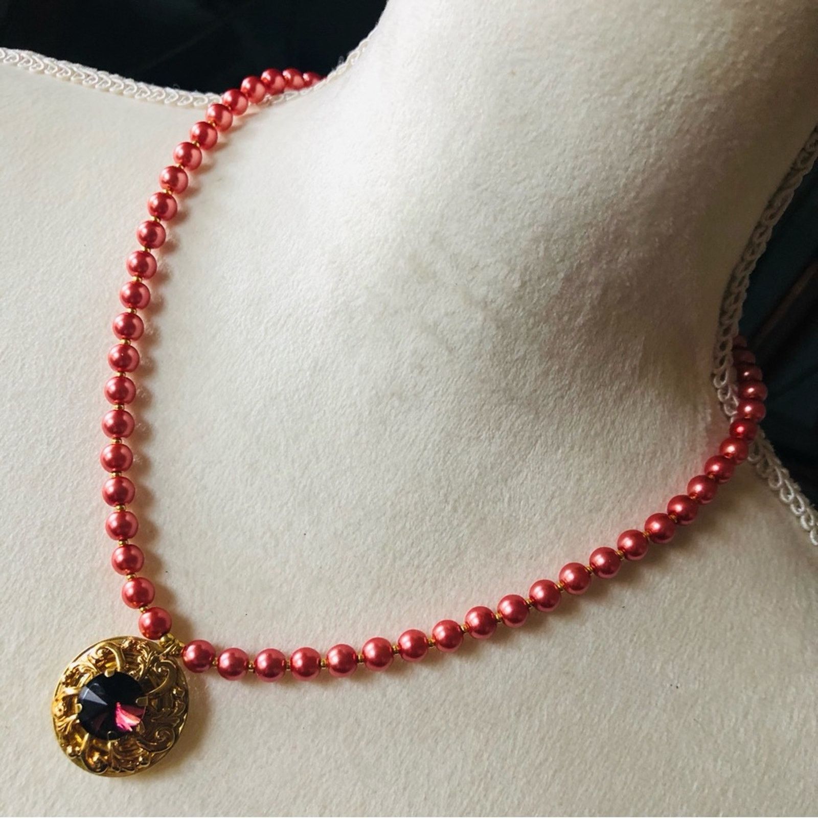 Handmade Handcrafted repurpose faceted stone pendant Pearl necklace Size ONE SIZE - 1 Thumbnail