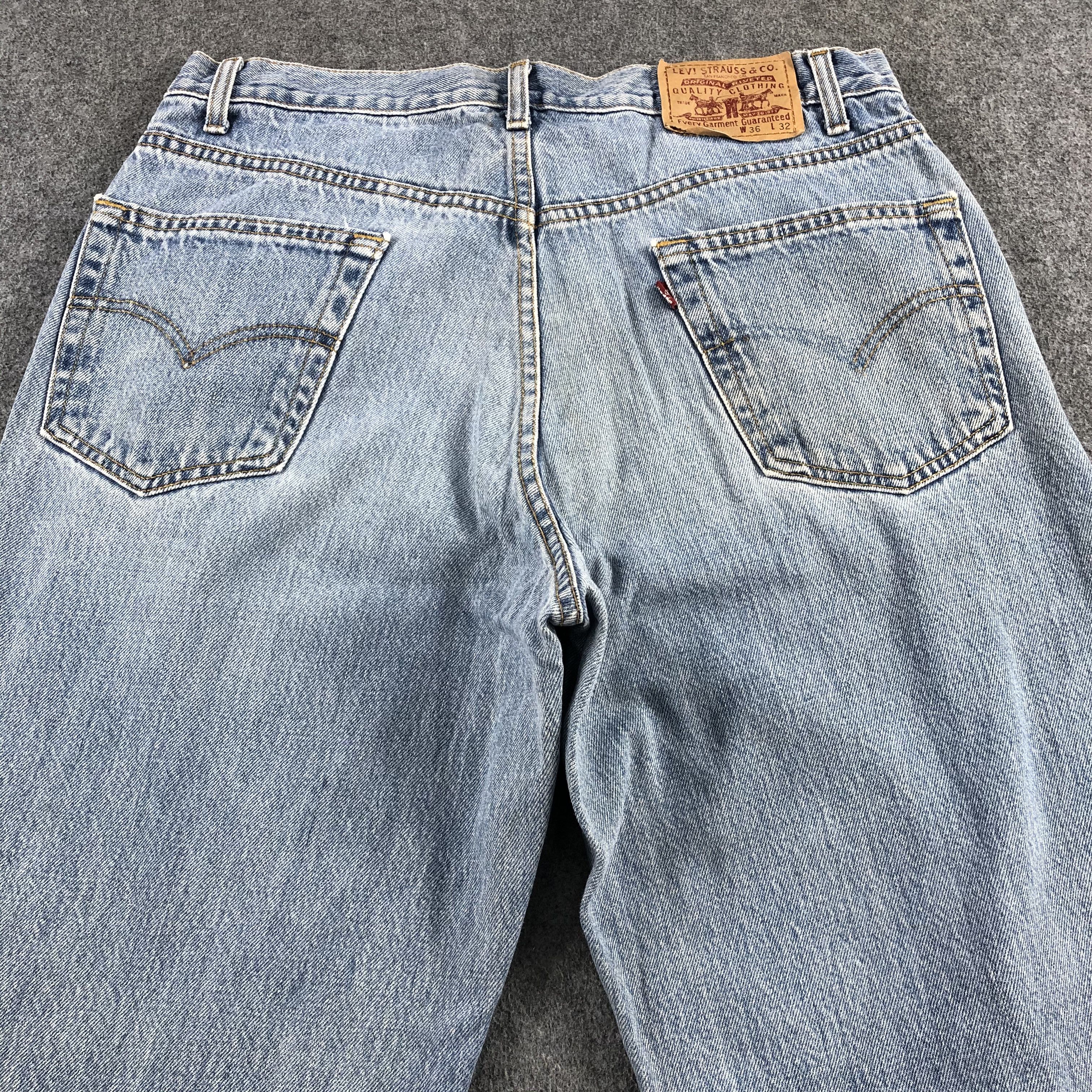 Levi's Vintage 90s Light Wash Levis 550 Jeans-J2190 Size US 33 - 4 Thumbnail