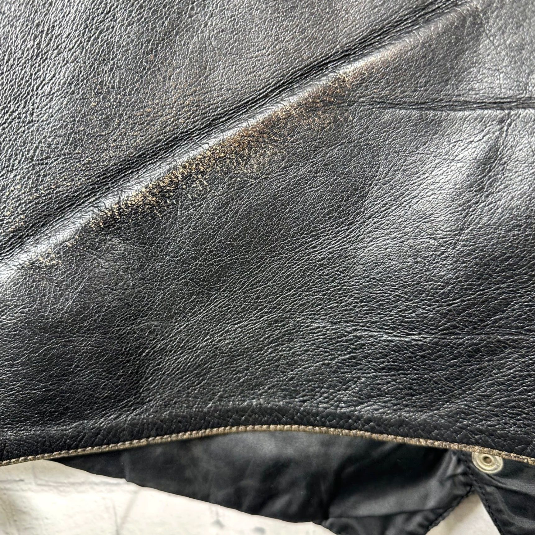 Vintage VINTAGE Wilsons Leather Biker Vest Black Embossed Eagle Side Lace Up Snap Front XL Mens Vest Size US XL / EU 56 / 4 - 3 Thumbnail