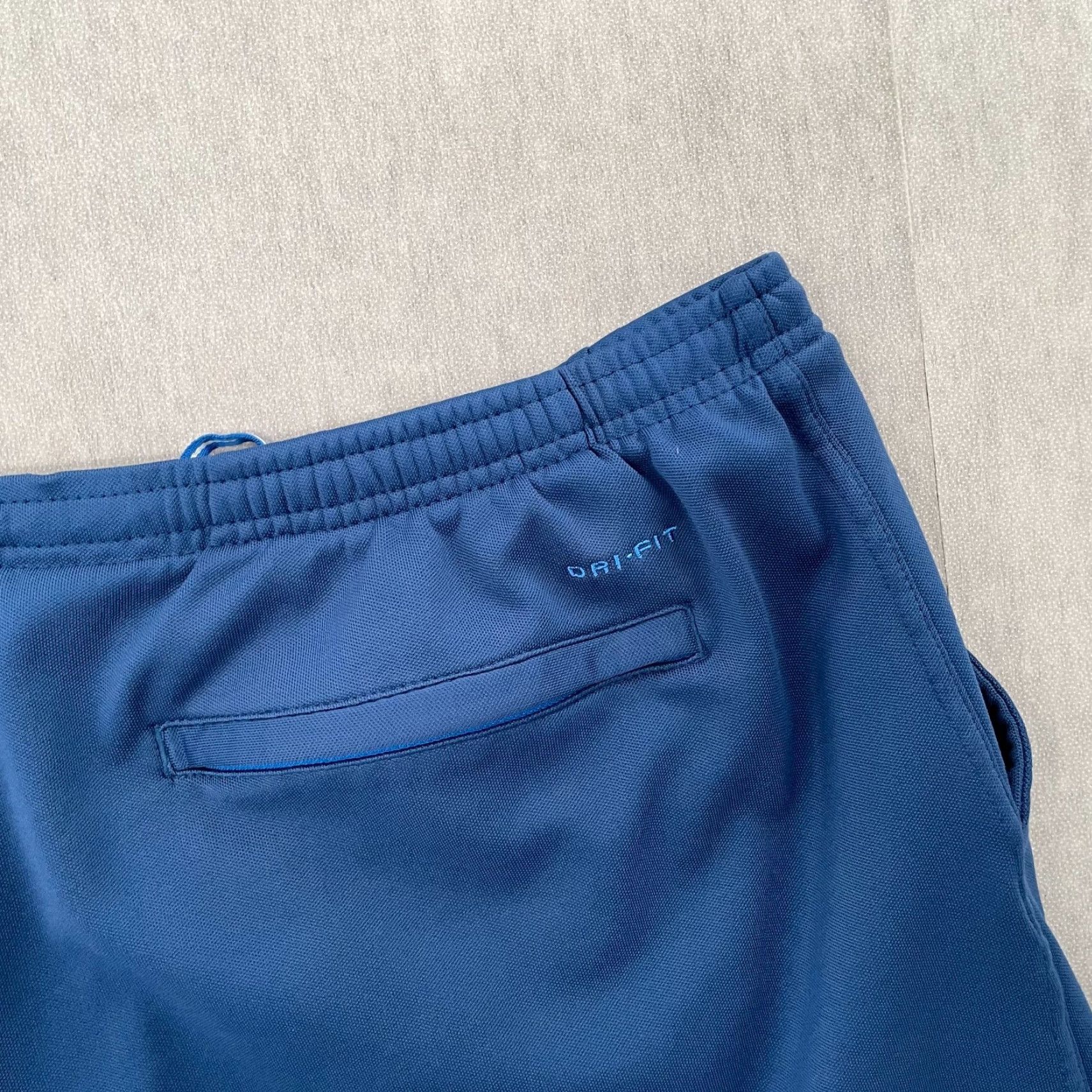 Nike VINTAGE Nike Shorts Adult XL Blue Tennis Challenge Court Logo Mens Size US 36 / EU 52 - 5 Thumbnail