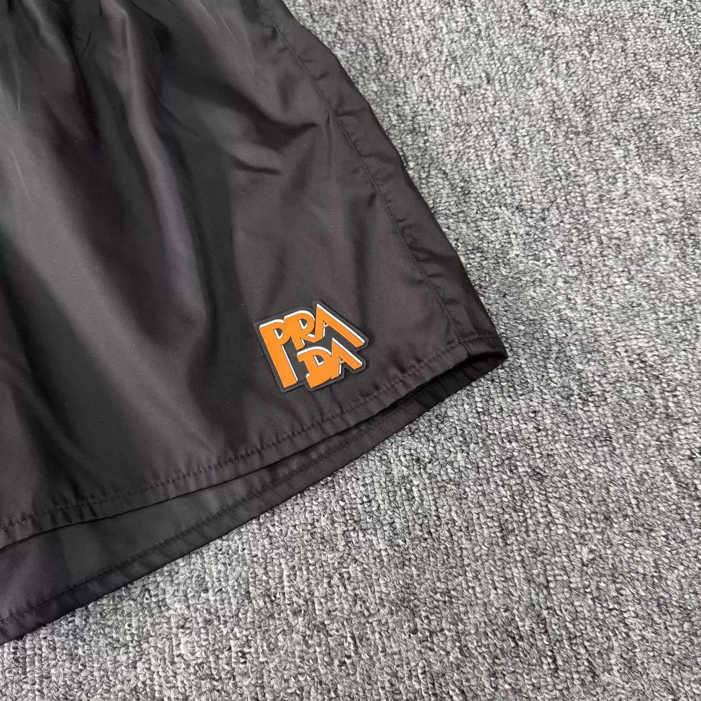 Prada Prada Glossy Logo Nylon Beach Short 38 99new Size 26" / US 2 / IT 38 - 4 Thumbnail