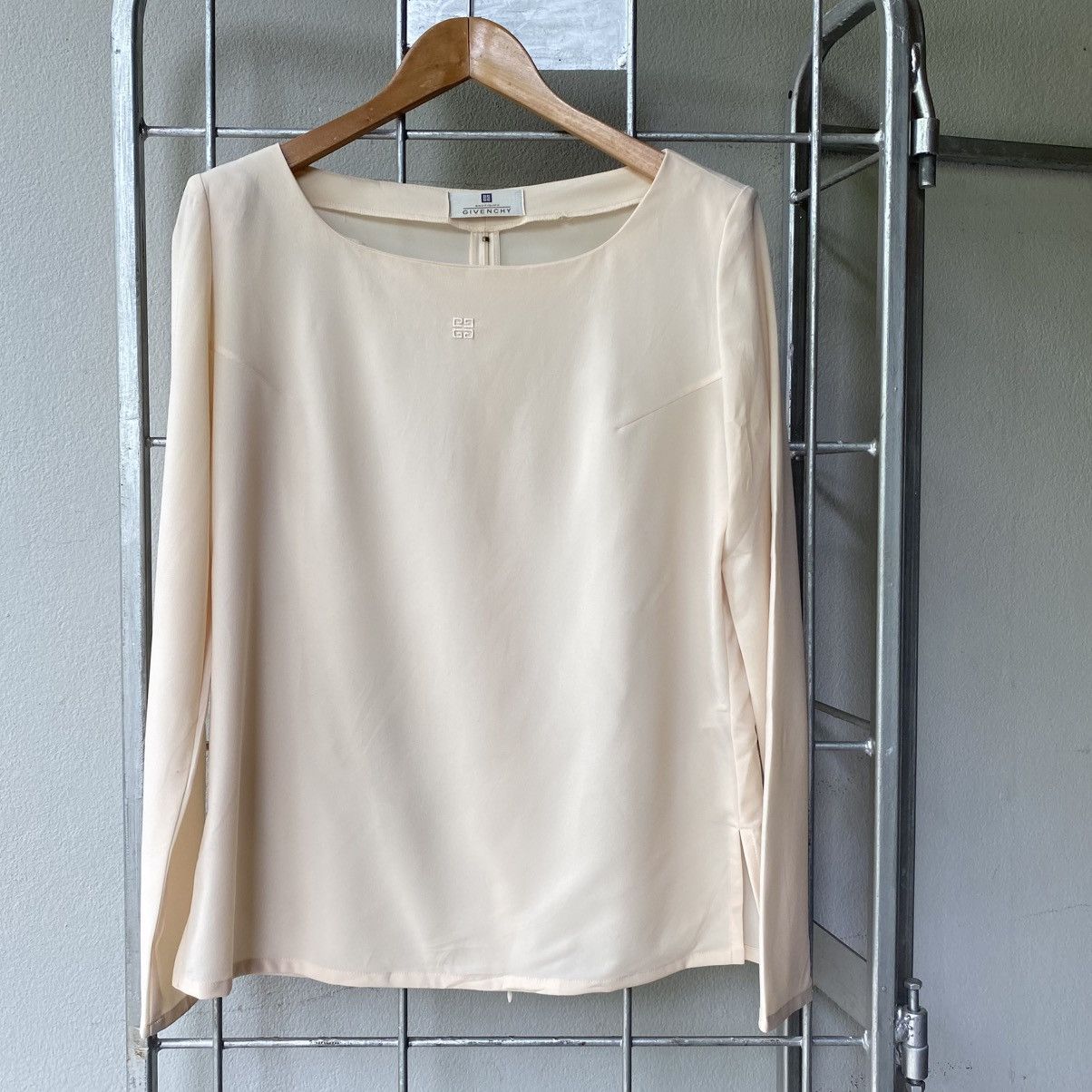 Givenchy Givenchy Soft Yellow Luxe Blouse Size XS / US 0-2 / IT 36-38 - 4 Thumbnail
