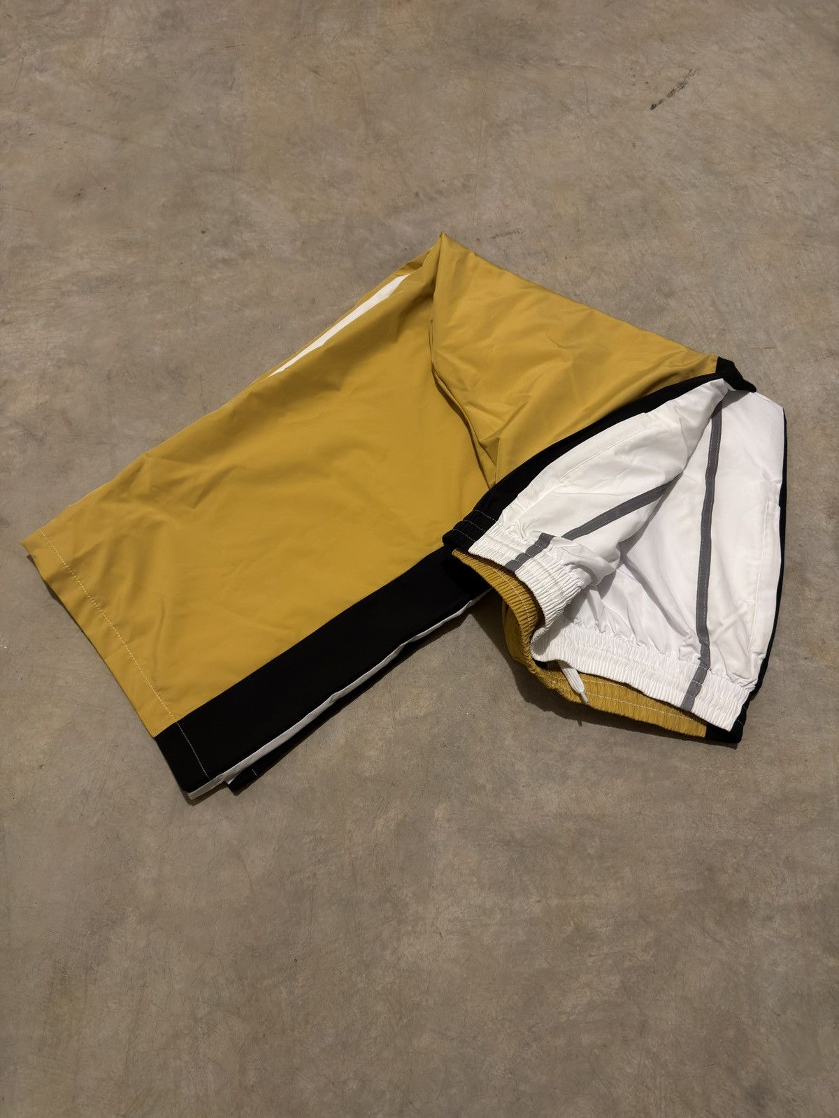 The GV Gallery GV Gallery Half Half Track Pants Size US 28 / EU 44 - 1 Thumbnail