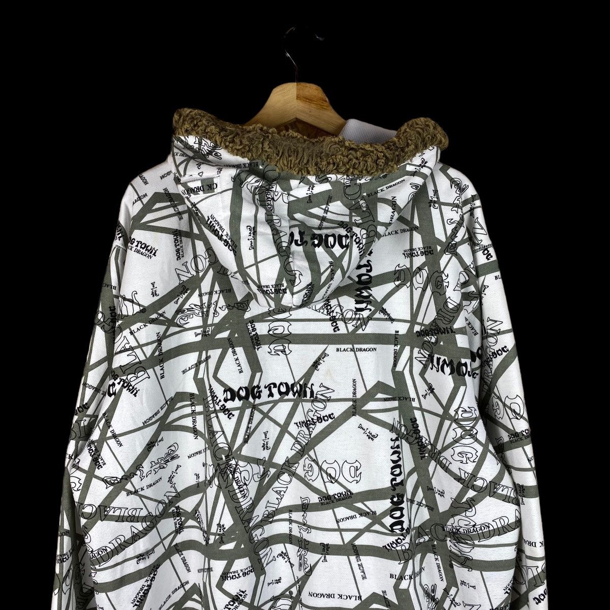 Dogtown × Japanese Brand DOGTOWN BLACK DRAGON FULL PRINT FUR HOODIE Size US XL / EU 56 / 4 - 8 Thumbnail