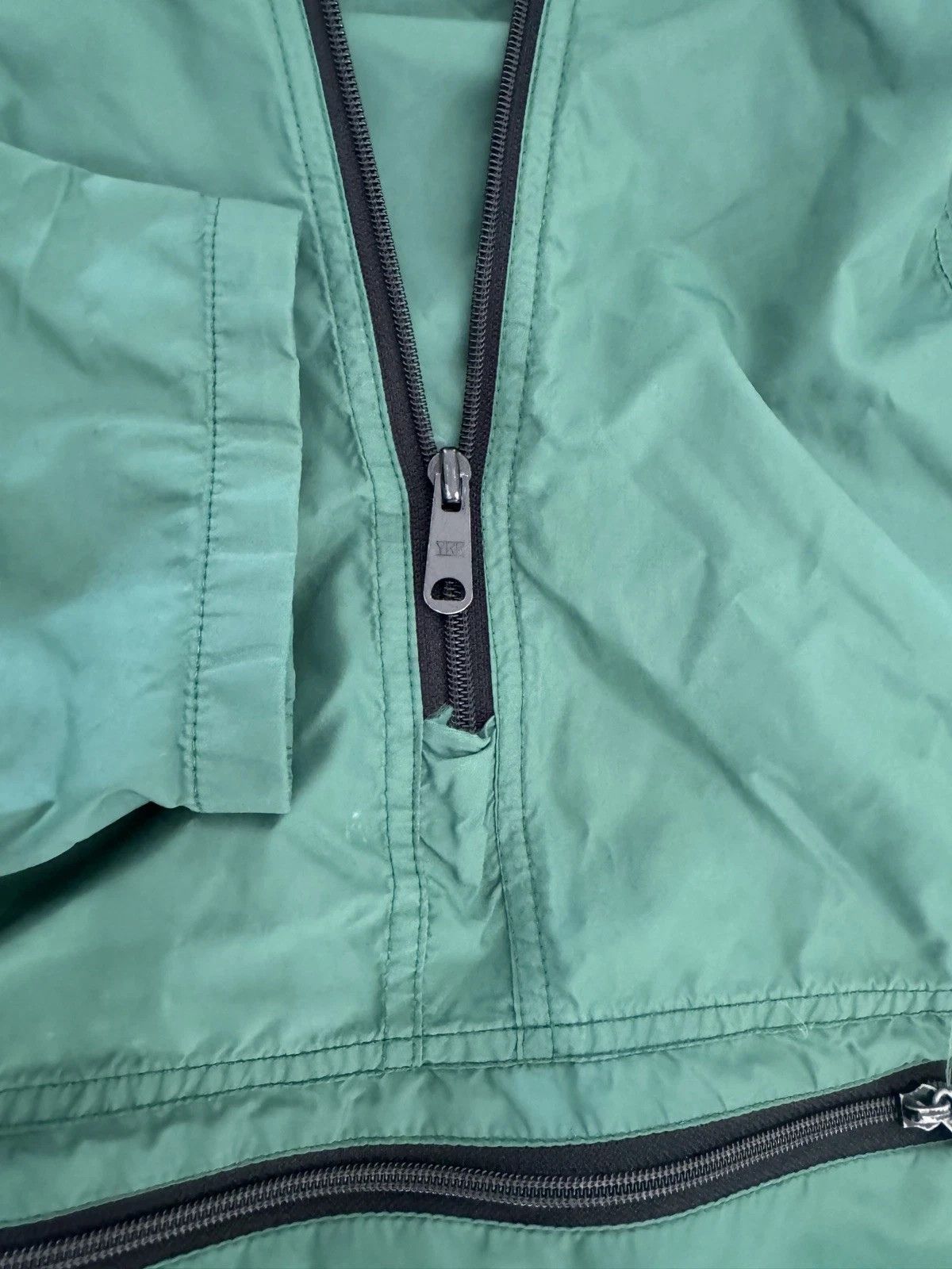 L.L. Bean LL Bean Qtr Zip Front Pocket Hooded Windbreaker Vintage Size US L / EU 52-54 / 3 - 7 Thumbnail