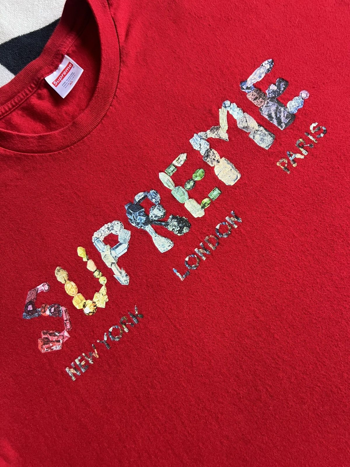 Supreme SS19 Supreme Rocks Tee - Red - Pre-Owned Size US XL / EU 56 / 4 - 2 Thumbnail