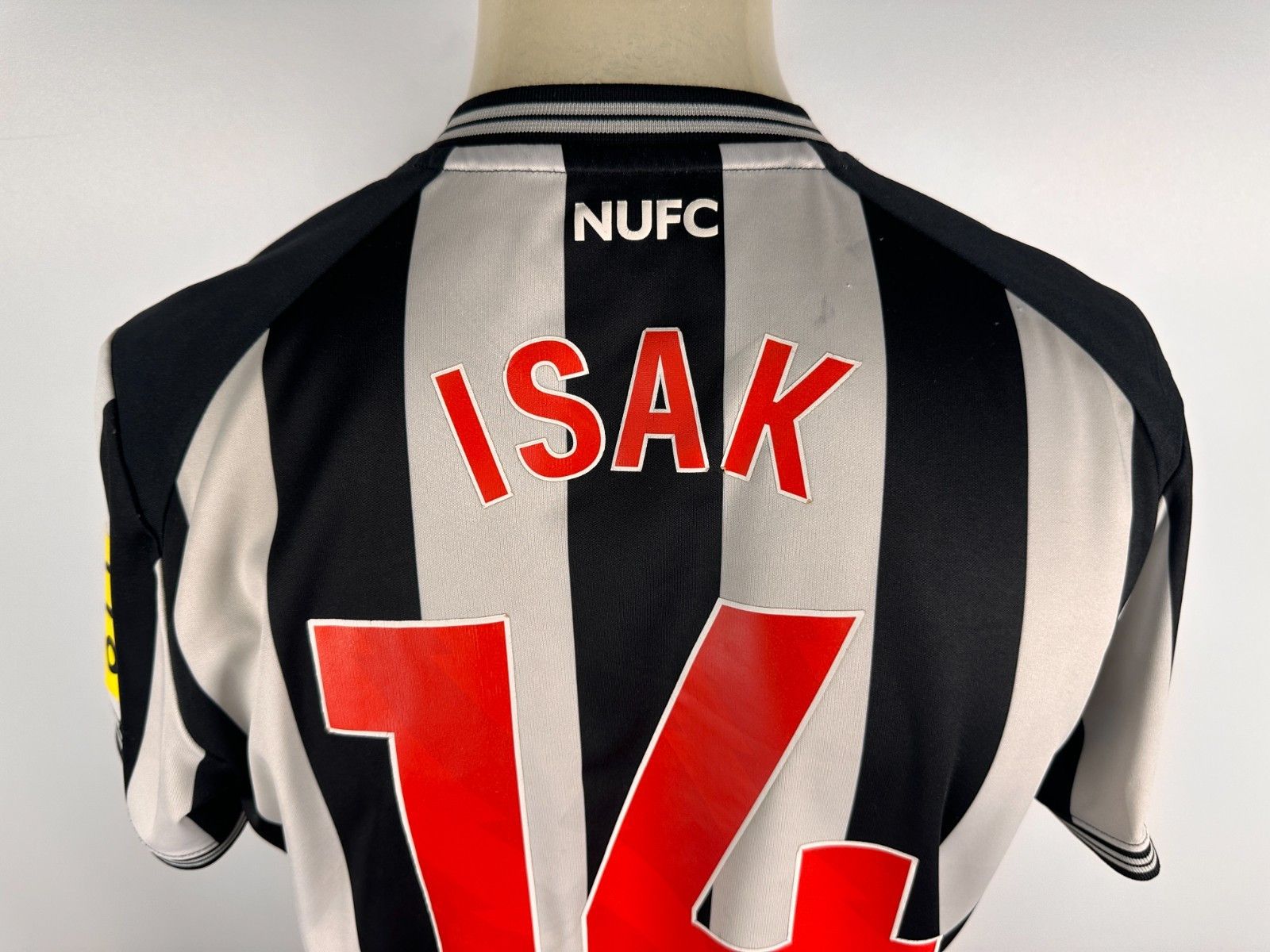 Castore Newcastle 2023 Football Shirt Soccer Jersey #14 Isak Size L Size US L / EU 52-54 / 3 - 2 Thumbnail