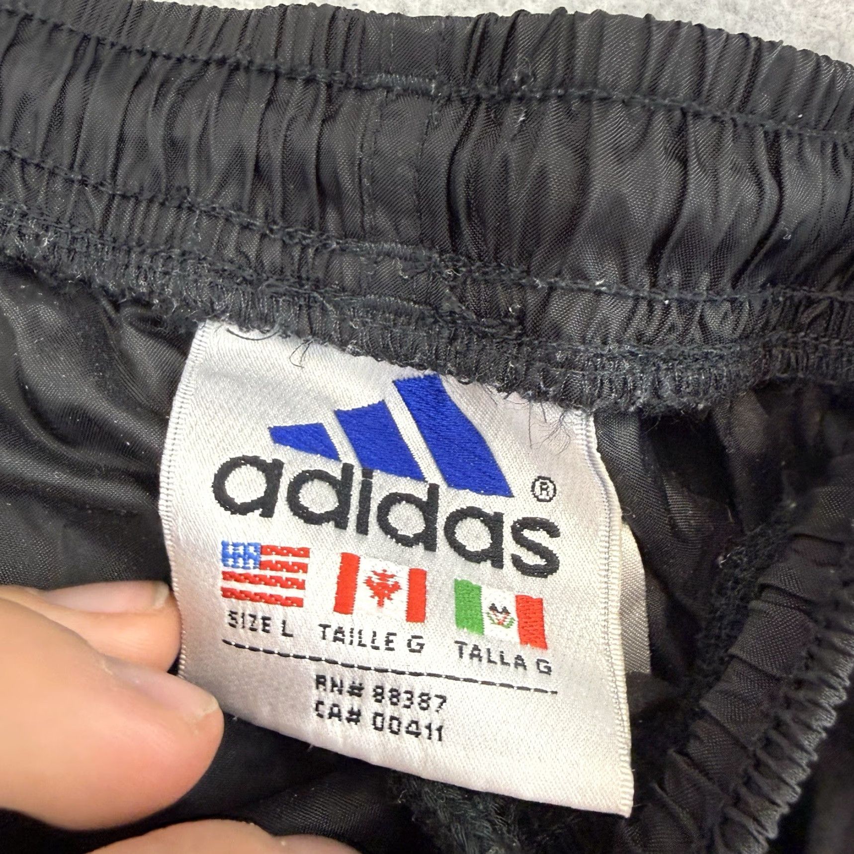 Adidas VINTAGE adidas Track Pants Mens L Black White 3 Stripe Hip Hop Y2K Baggy Striped Size US 33 - 4 Thumbnail