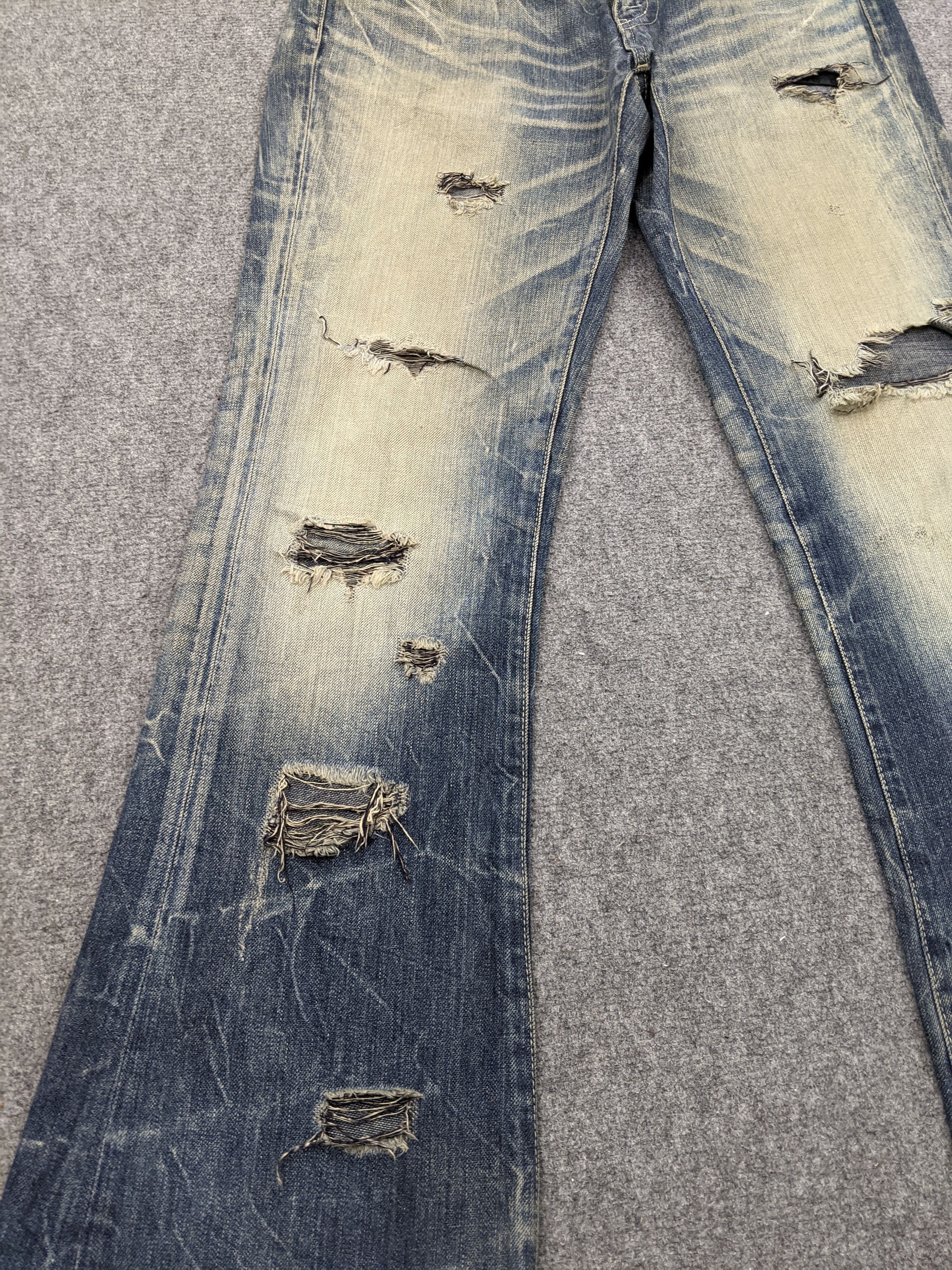 Vanquish Vanquish Flared Bootcut Faded Distressed Denim DJ0012Z Size US 35 - 10 Thumbnail