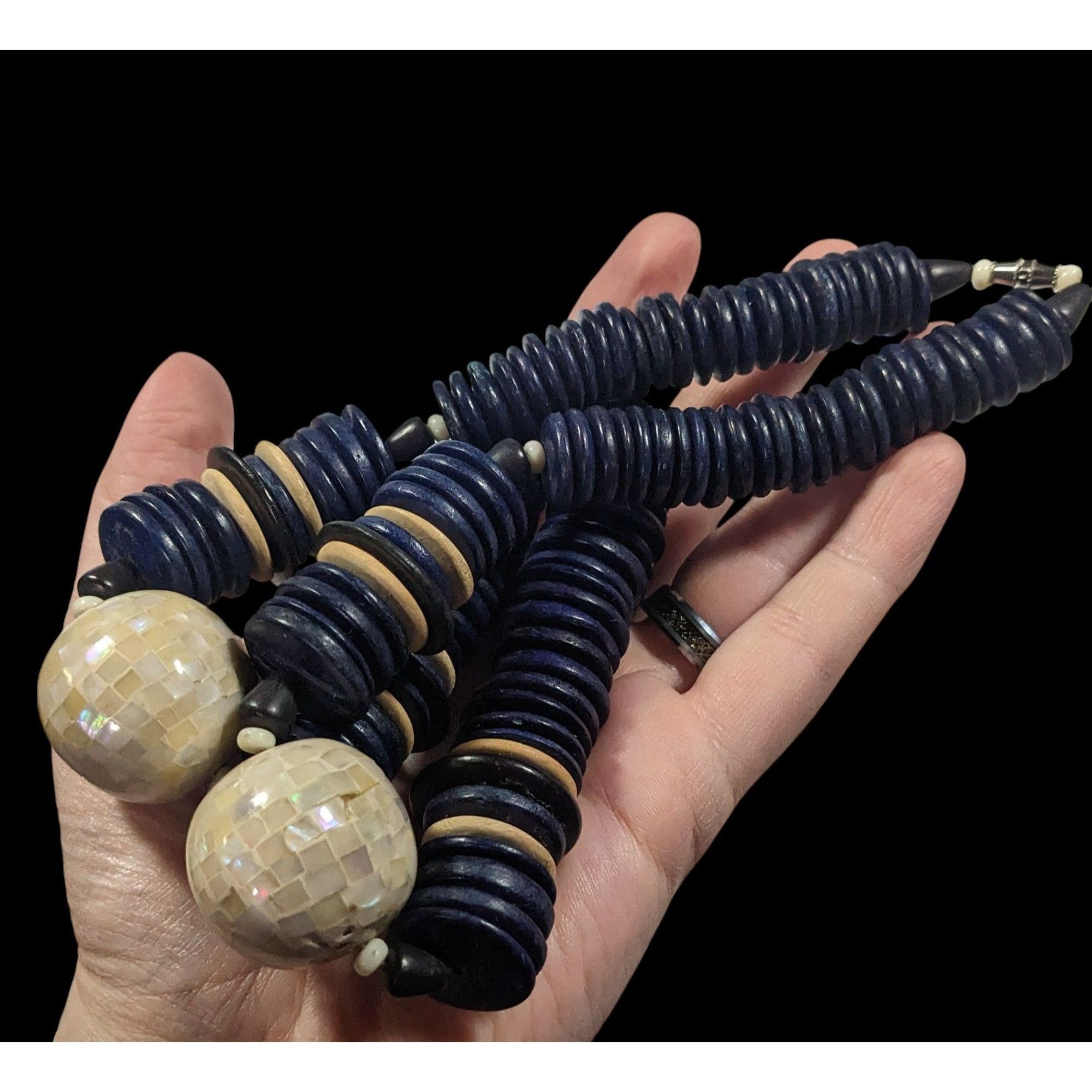 Other Vintage Chunky Blue Wooden Disc And Shell Beaded Necklace Size ONE SIZE - 5 Thumbnail