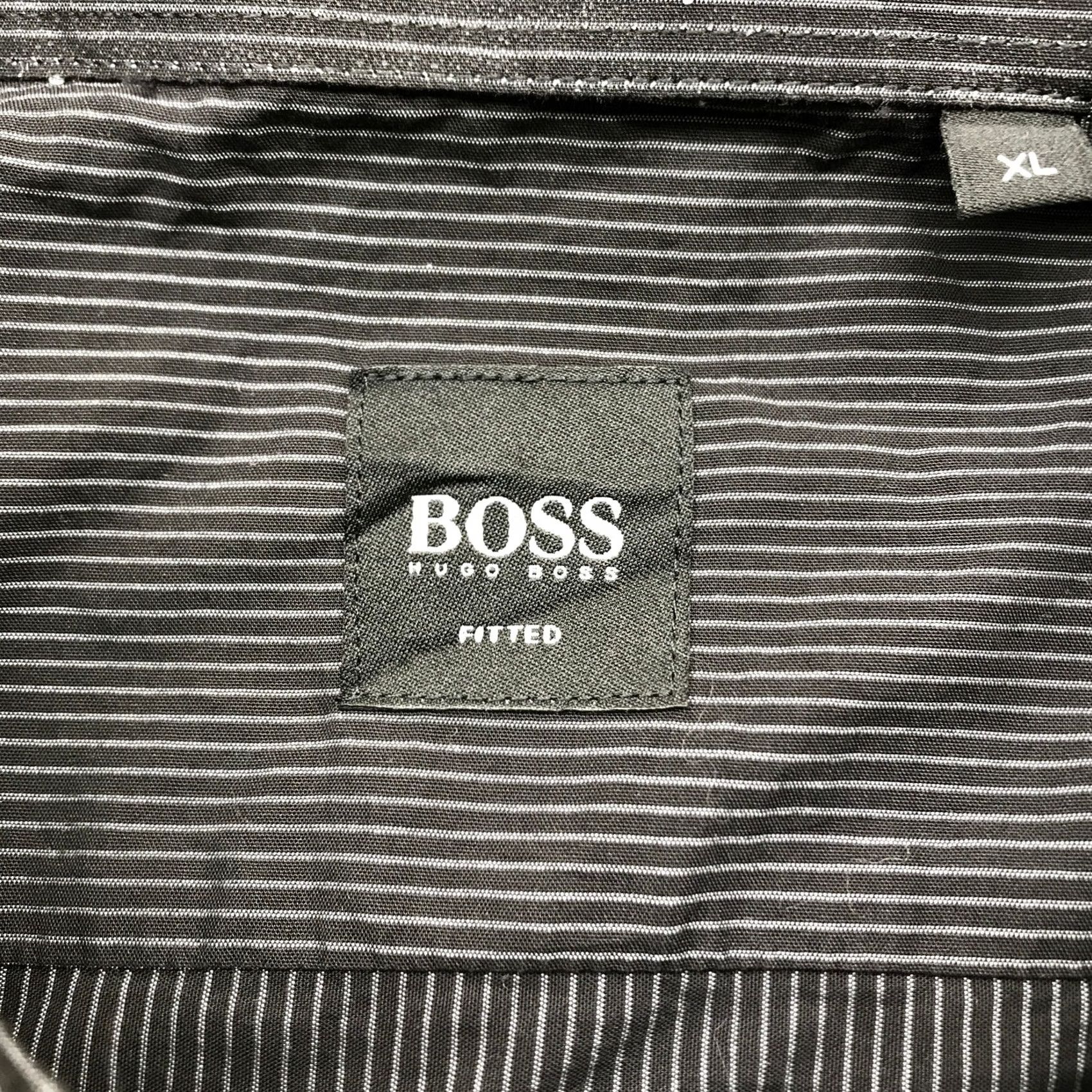 Hugo Boss HUGO BOSS Button-Up Shirt Mens XL Long Sleeve Pinstripe Black / Casual, Business, Travel / City Accent Button-Up Shirt Mens XL Black Size 46R - 4 Thumbnail