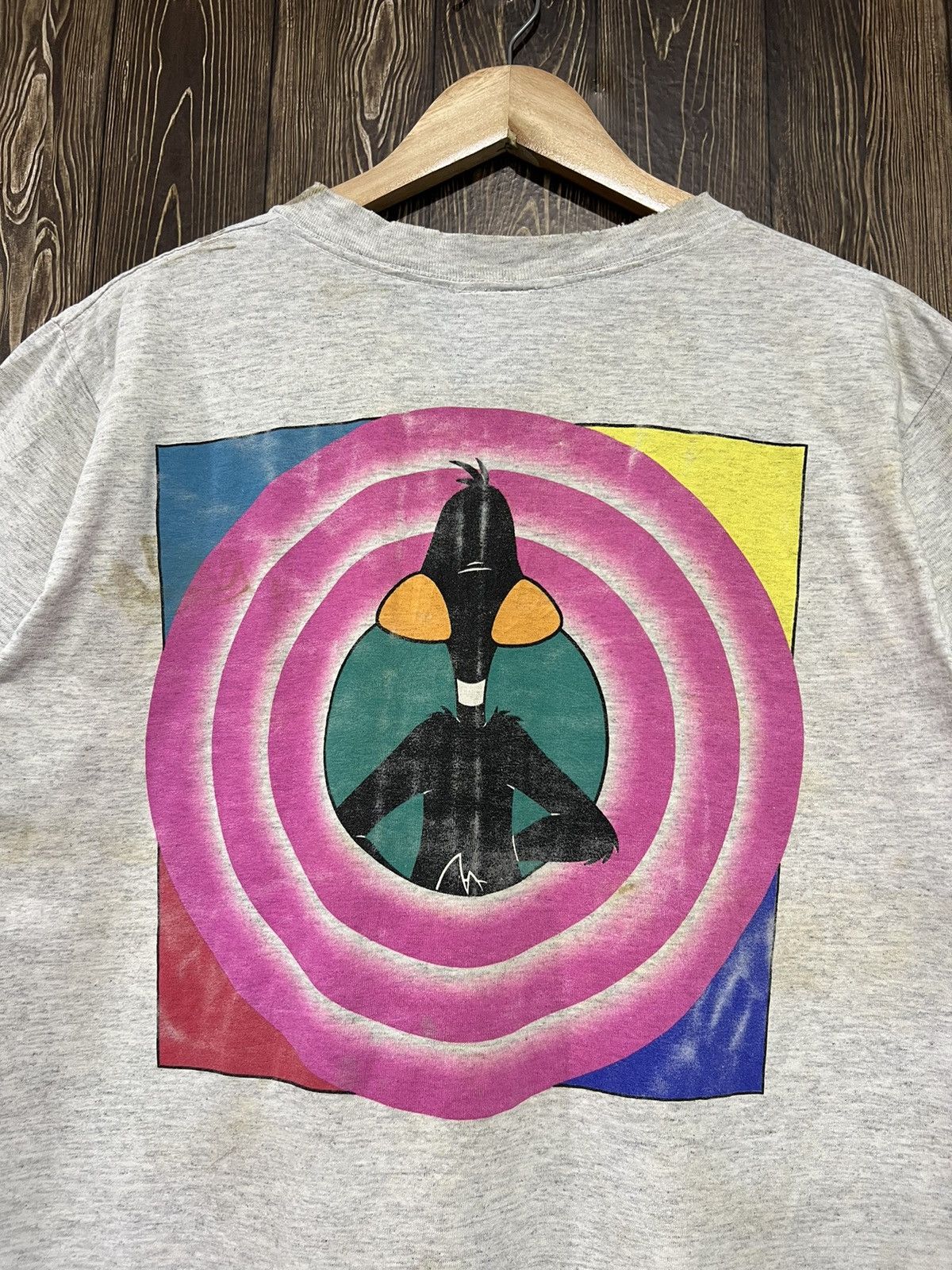 Vintage × Warner Bros Vintage 90s Distressed Daffy Duck Bullseye Mirror Tshirt Size US M / EU 48-50 / 2 - 10 Thumbnail