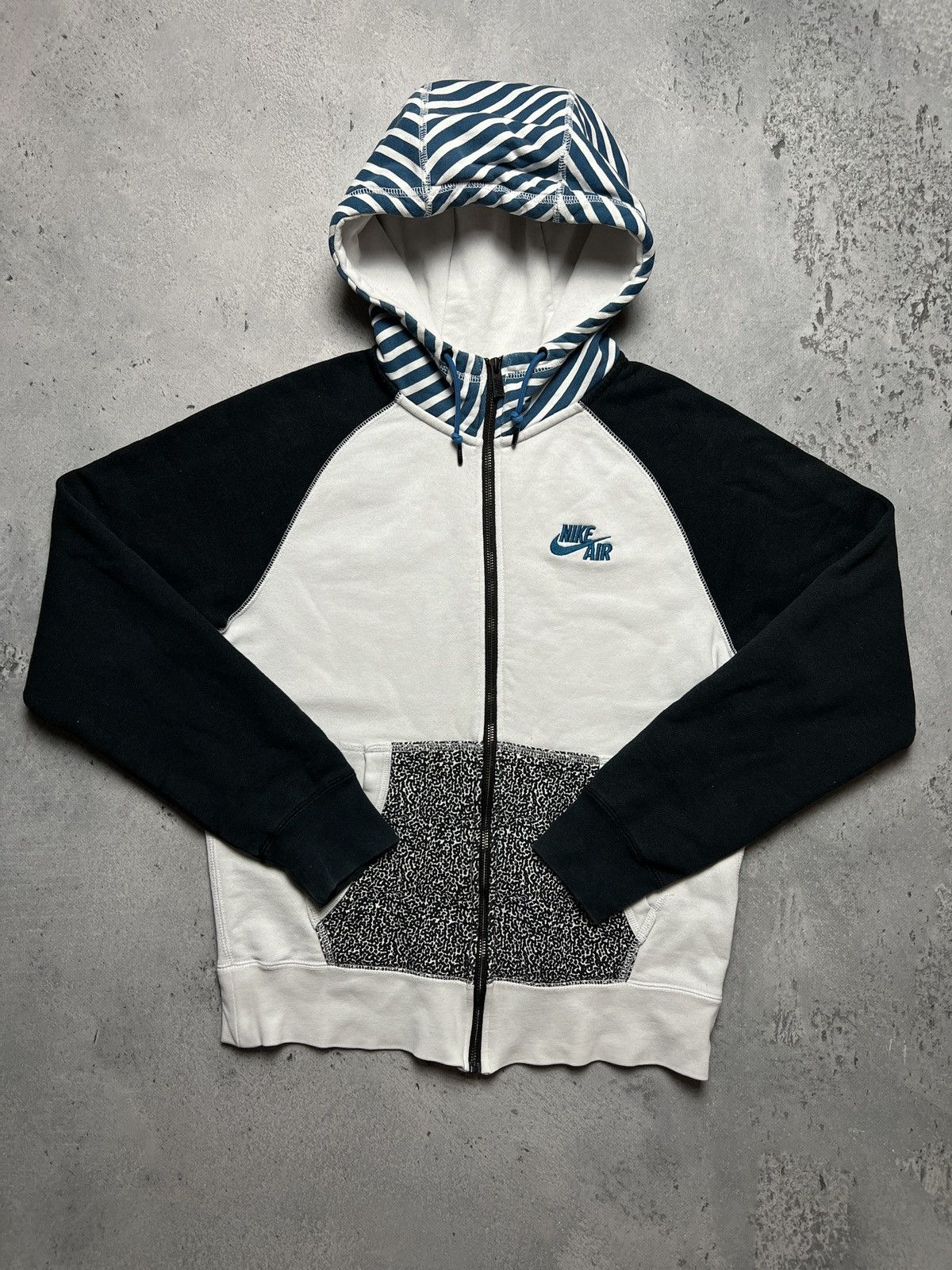 Nike Zip-Up Hoodie Nike Vintage center logo swoosh Travis Style Size US S / EU 44-46 / 1 - 1 Thumbnail