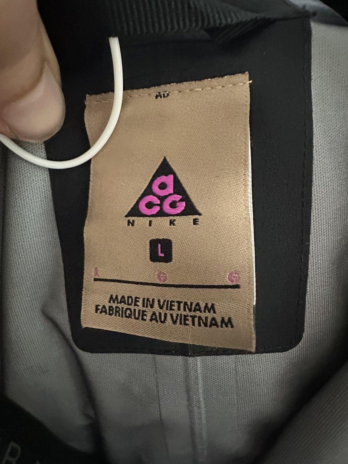 Nike ACG Nike ACG Gortex Coat Size US L / EU 52-54 / 3 - 3 Thumbnail