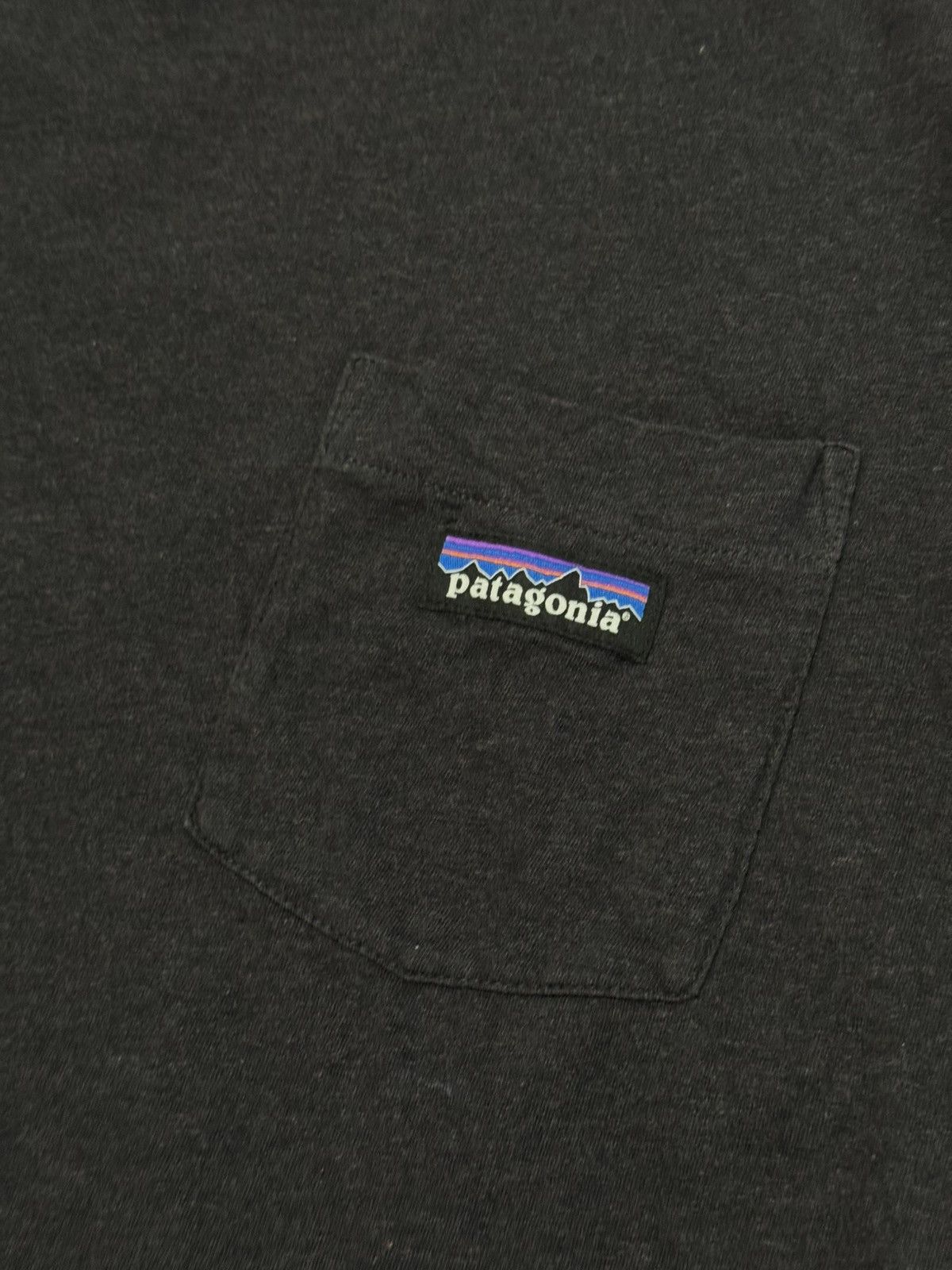 Patagonia Patagonia P-6 Logo Pocket Tee Black Size L Organic Cotton Size US L / EU 52-54 / 3 - 3 Thumbnail