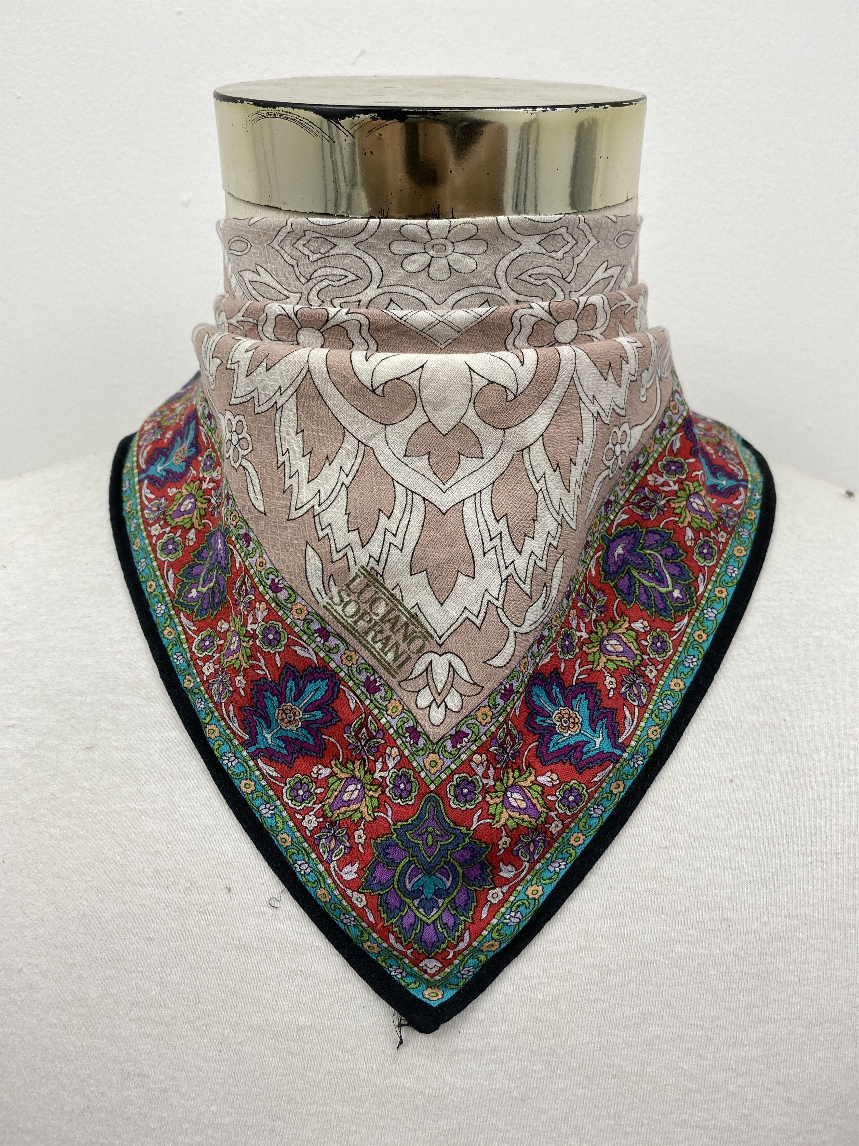Vintage Luciano Soprani Handkerchief / Neckerchief HKC0511 Size ONE SIZE - 1 Thumbnail