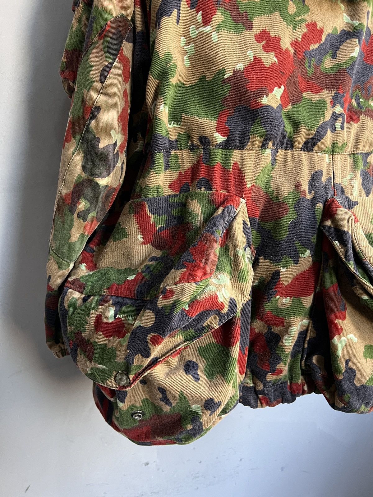 Japanese Brand Multi Camo Military Hooded swiss military Pharell williams Size US M / EU 48-50 / 2 - 14 Thumbnail