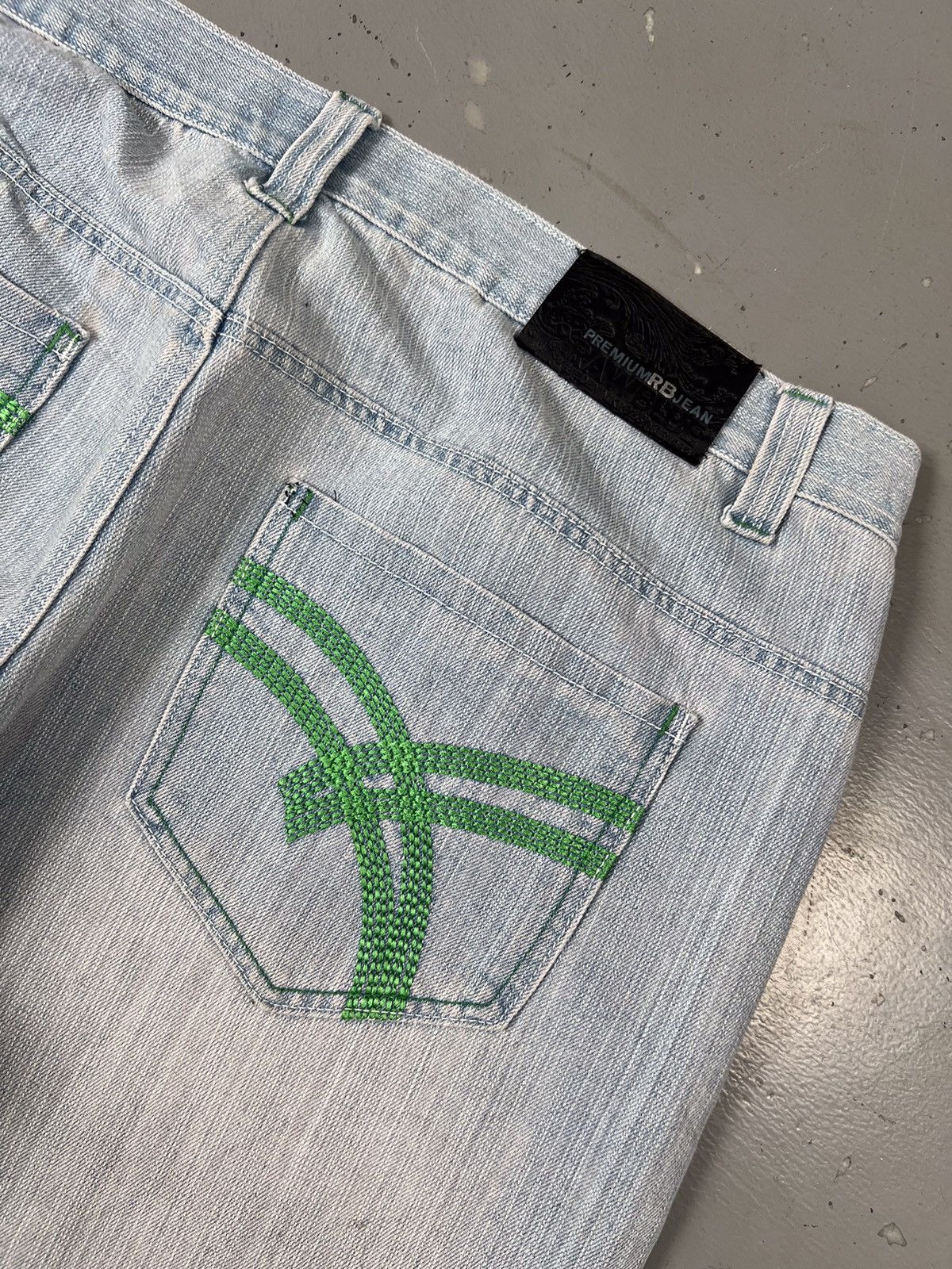 Vintage Vintage raw blue crazy patterns printed denim jort Size US 40 / EU 56 - 9 Thumbnail
