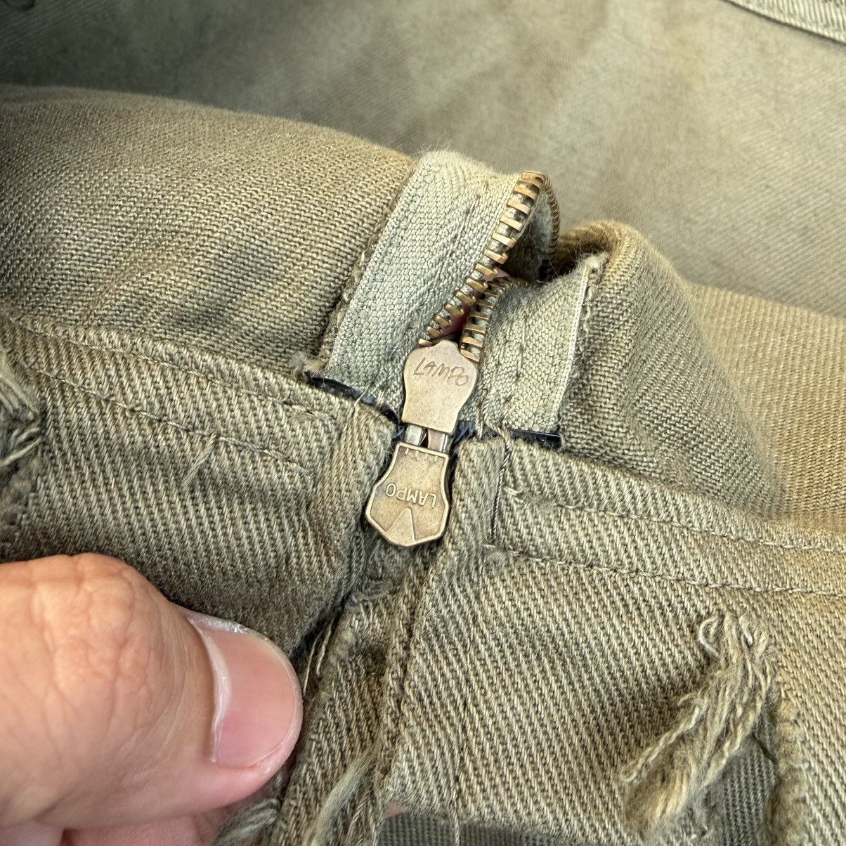 Alexander McQueen Vintage Alexander Mcqueen Olive Frayed Skirt 2002 Size 28" / US 6 / IT 42 - 10 Thumbnail
