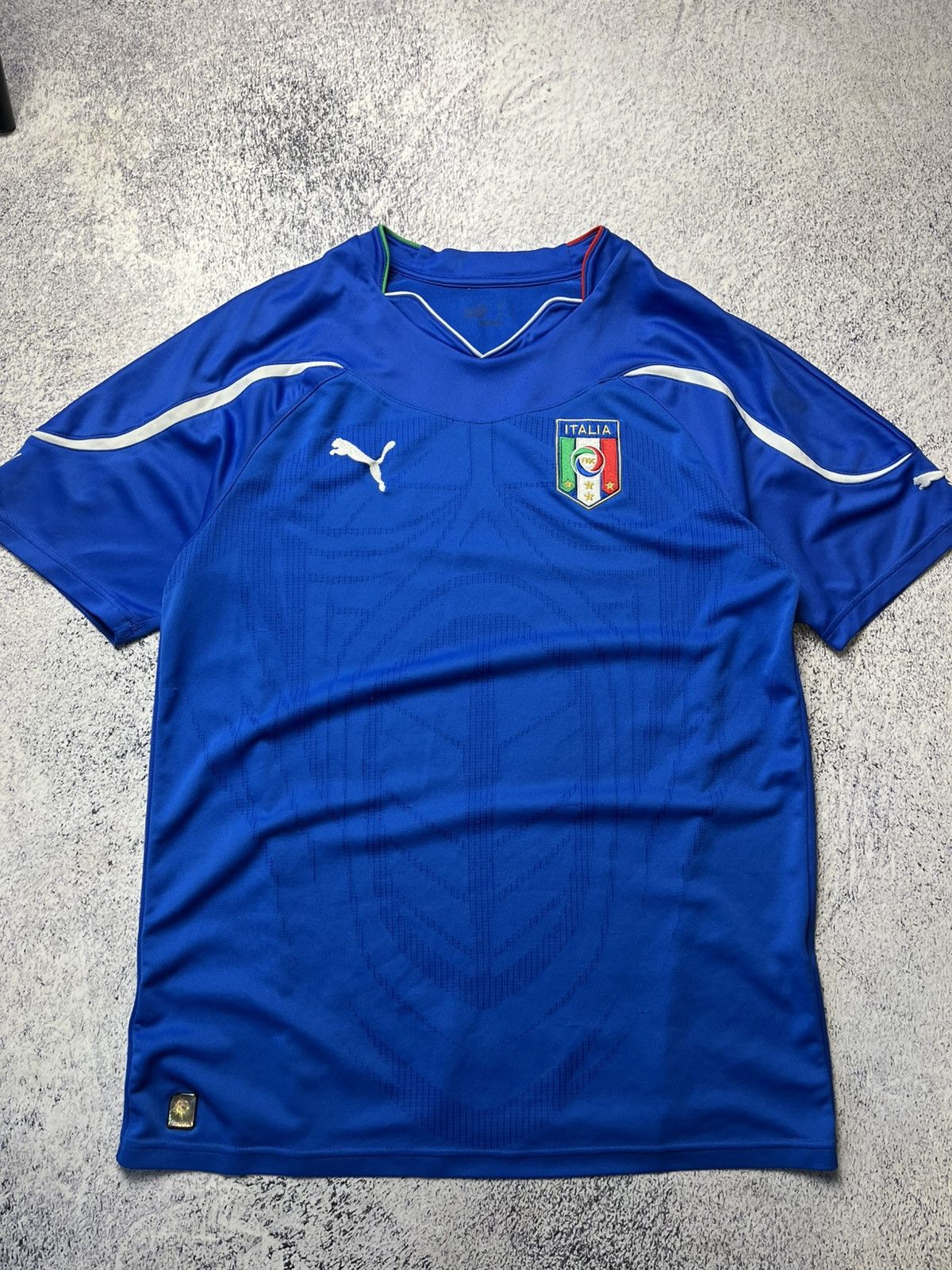 Puma ITALY 2010 2011 HOME FOOTBALL SHIRT SOCCER JERSEY PUMA Size US M / EU 48-50 / 2 - 3 Thumbnail