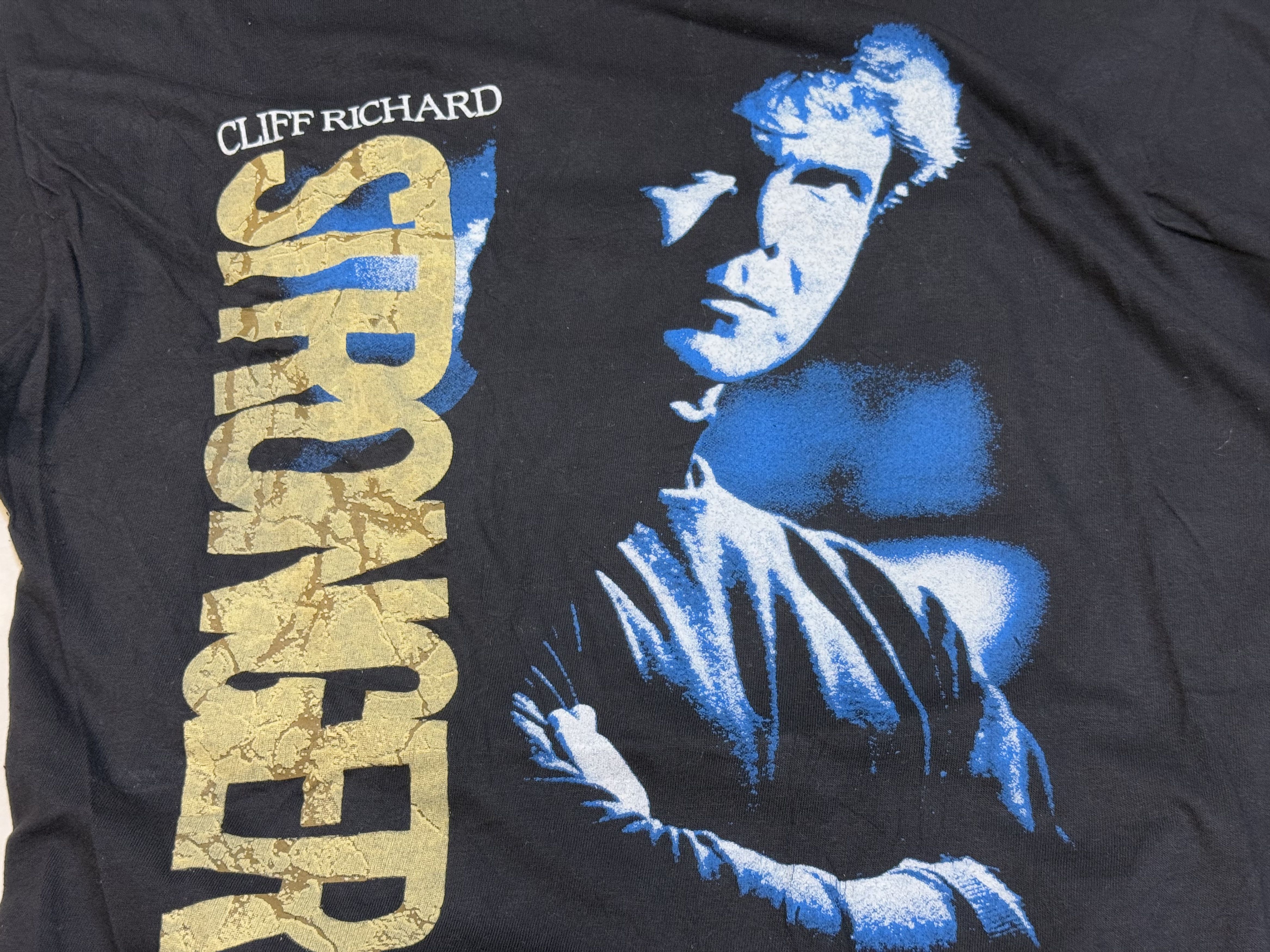 Band Tees × Vintage Vintage 90s Cliff Richard Europe 1990 Tour T-Shirt Size US L / EU 52-54 / 3 - 3 Thumbnail