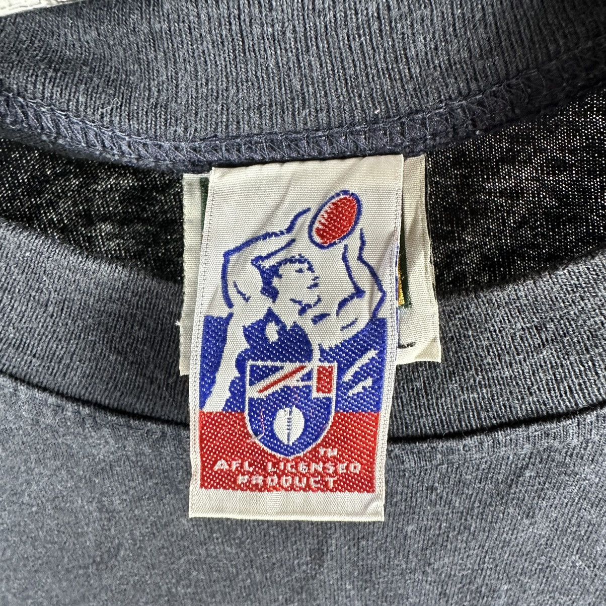 Other × Vintage Vintage 90s Adelaide Crows Australia Football AFL T-shirt Size US XL / EU 56 / 4 - 4 Thumbnail