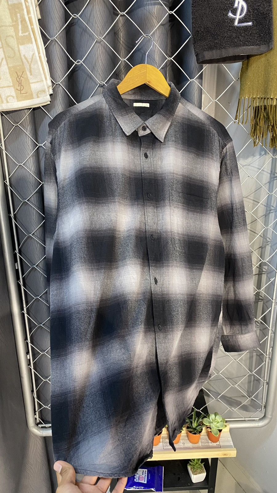 GU GU JAPAN PETE PLAID CHALO THUG HIPHOP SHIRT Size US XL / EU 56 / 4 - 2 Thumbnail