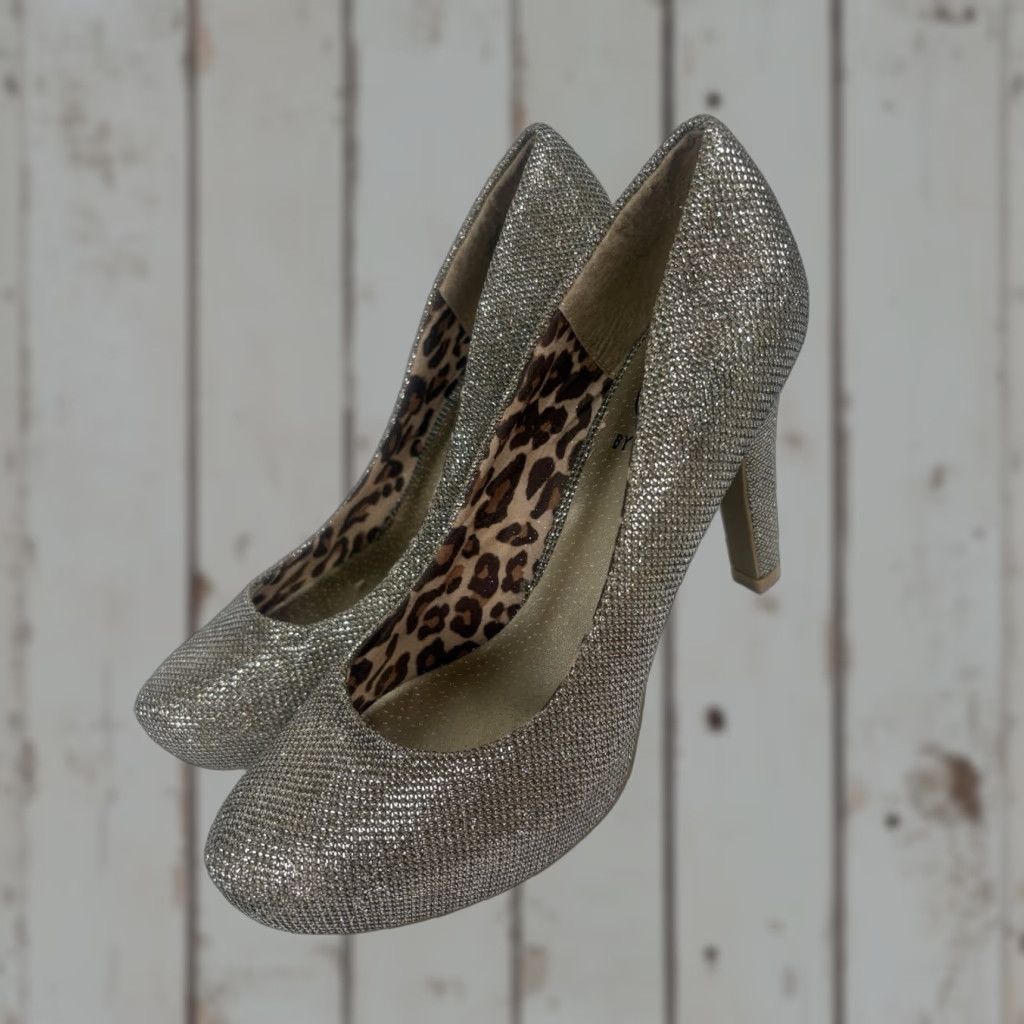 Guess Guess Glizia Silver Glitter 4in Heels Womens 7M Pump Stiletto Party/Cocktail Formal Wedding Shoes Size US 7 / IT 37 - 1 Thumbnail