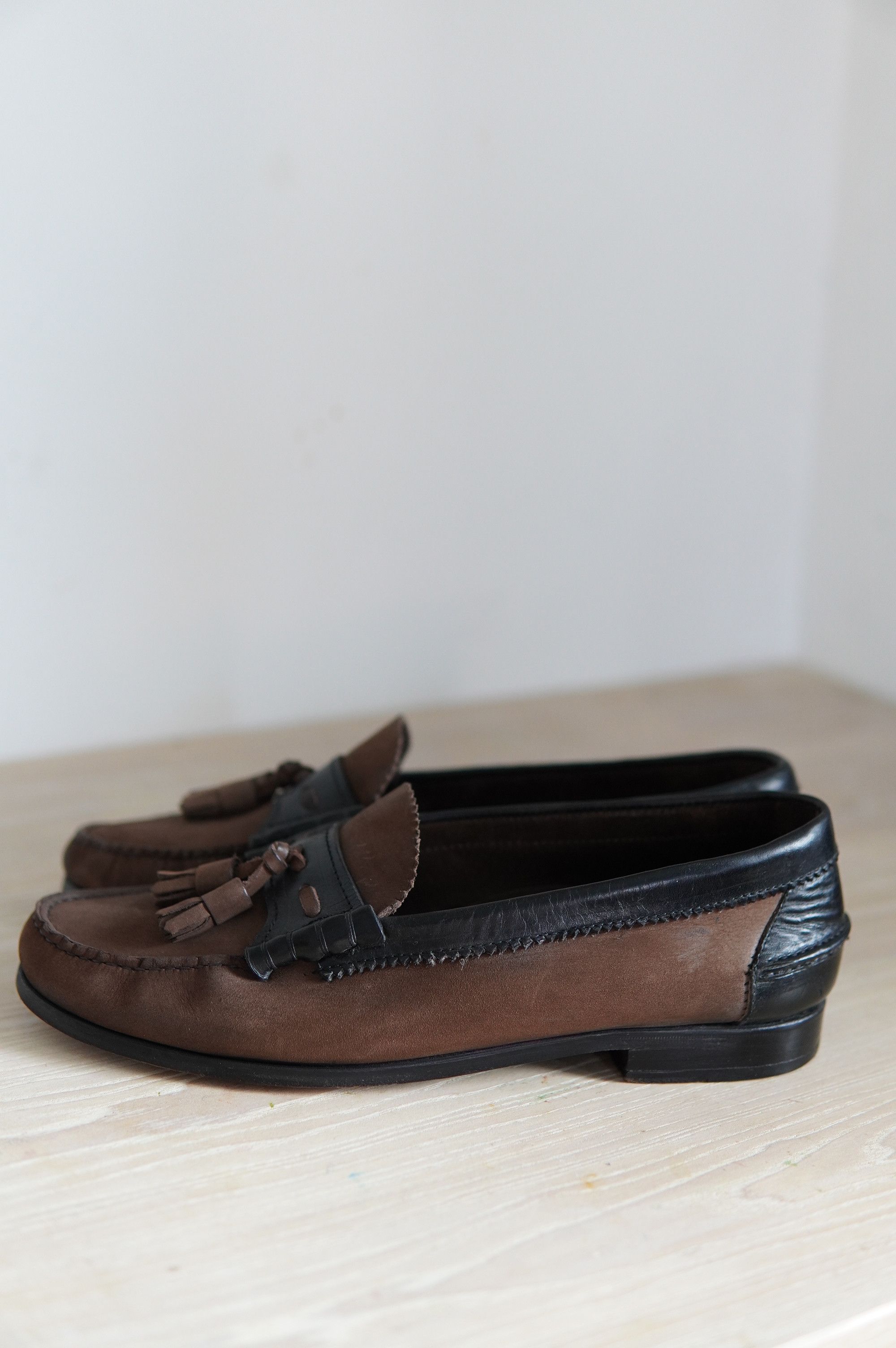 Russell & Bromley Russell & Bromley Tassel Suede Brown Loafers Size US 10 / EU 43 - 3 Thumbnail