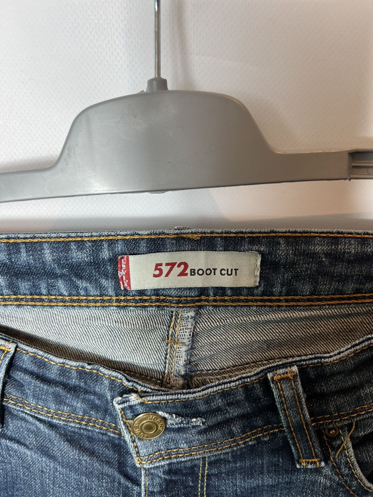 Levi's Vintage 00s y2k Levi’s 572 Boot Cut Womens Jeans Sz 32/32 Size 32" / US 10 / IT 46 - 8 Thumbnail