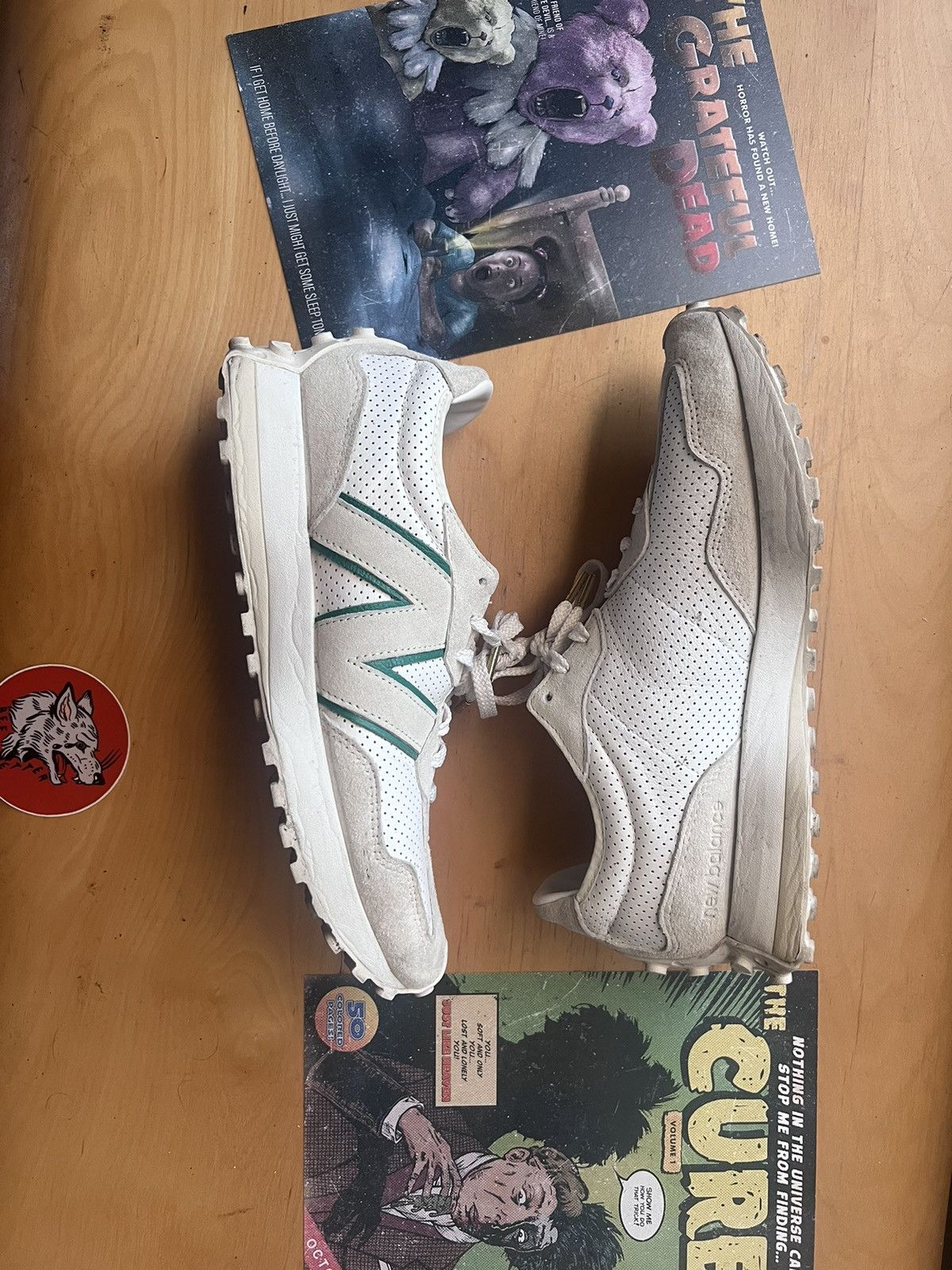 Casablanca × New Balance New Balance 327 x Casablanca Green Logo Size US 10.5 / EU 43-44 - 1 Thumbnail