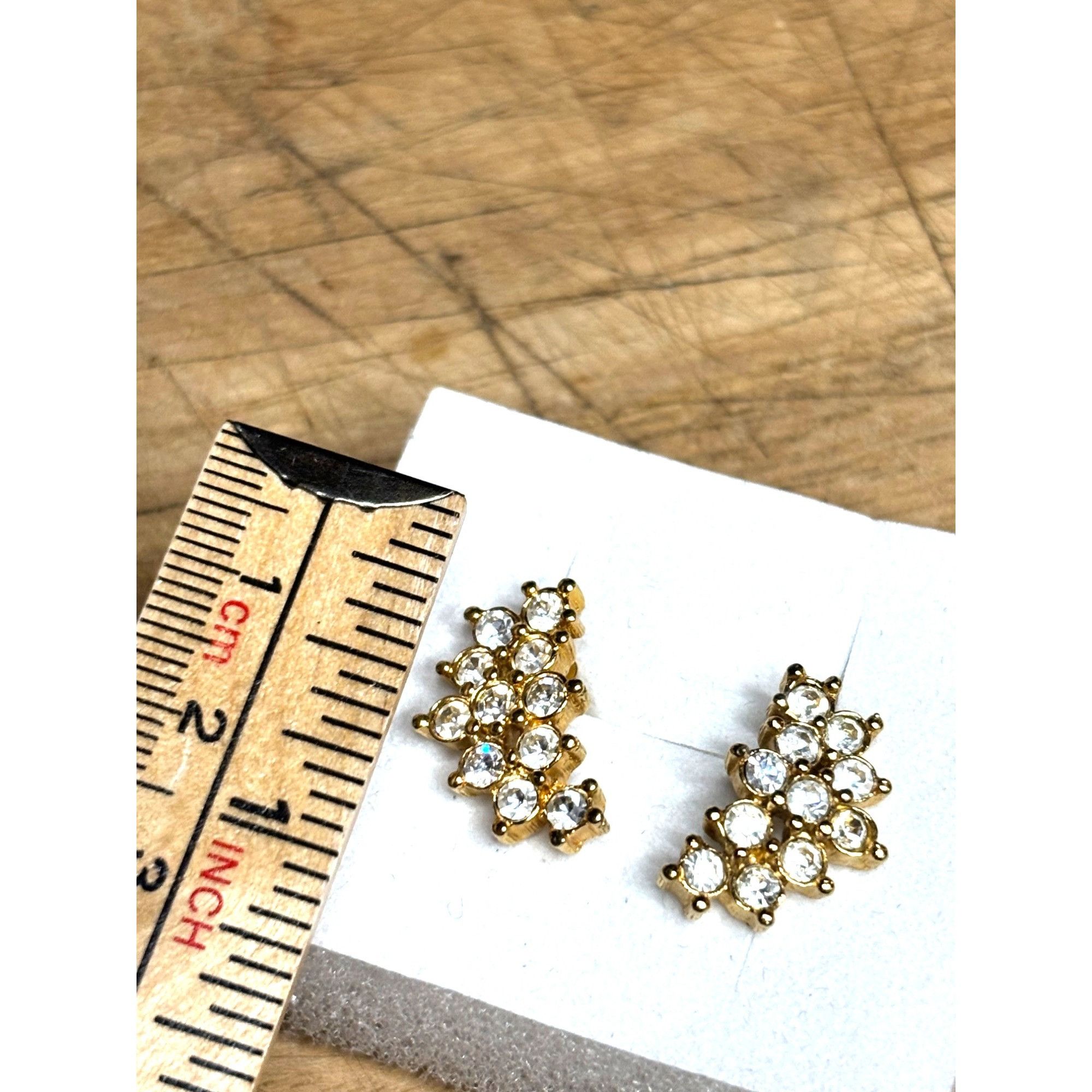 Other Crystal Cluster Gold Tone Stud Earrings Size ONE SIZE - 3 Thumbnail