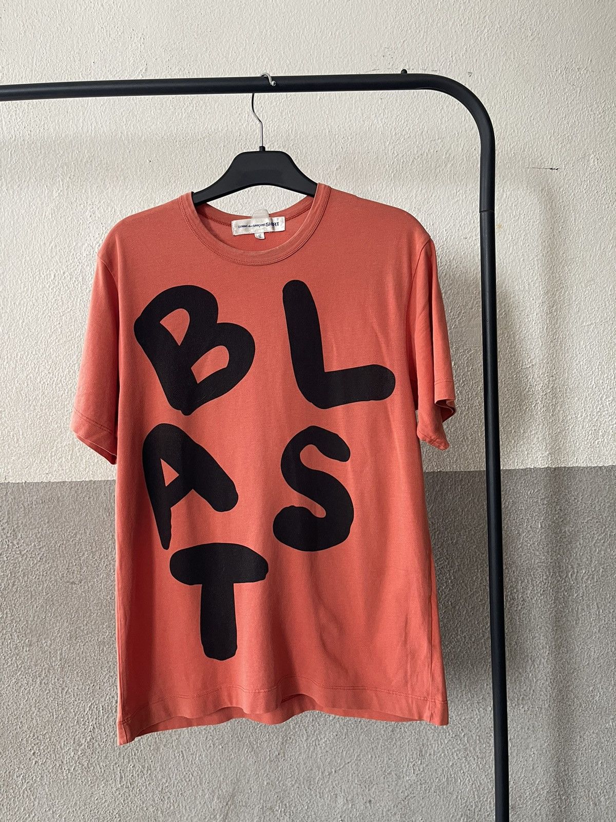 Comme des Garcons SHIRT Comme Des Garcons SHIRT Blast Graphic Tee Size US S / EU 44-46 / 1 - 1 Thumbnail