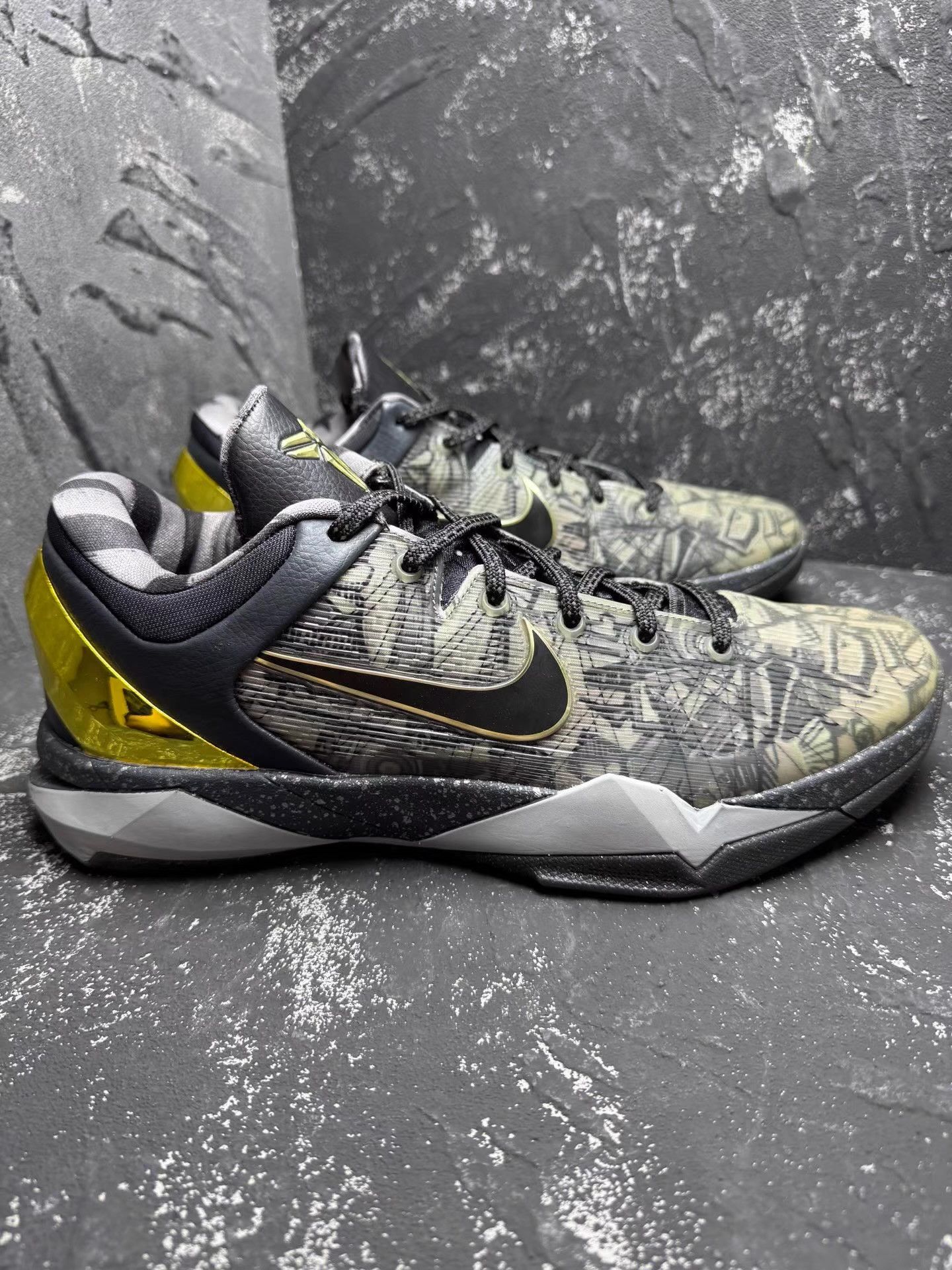 Nike Nike Kobe 7 Master of Puppets Q10 Size US 11 / EU 44 - 6 Thumbnail