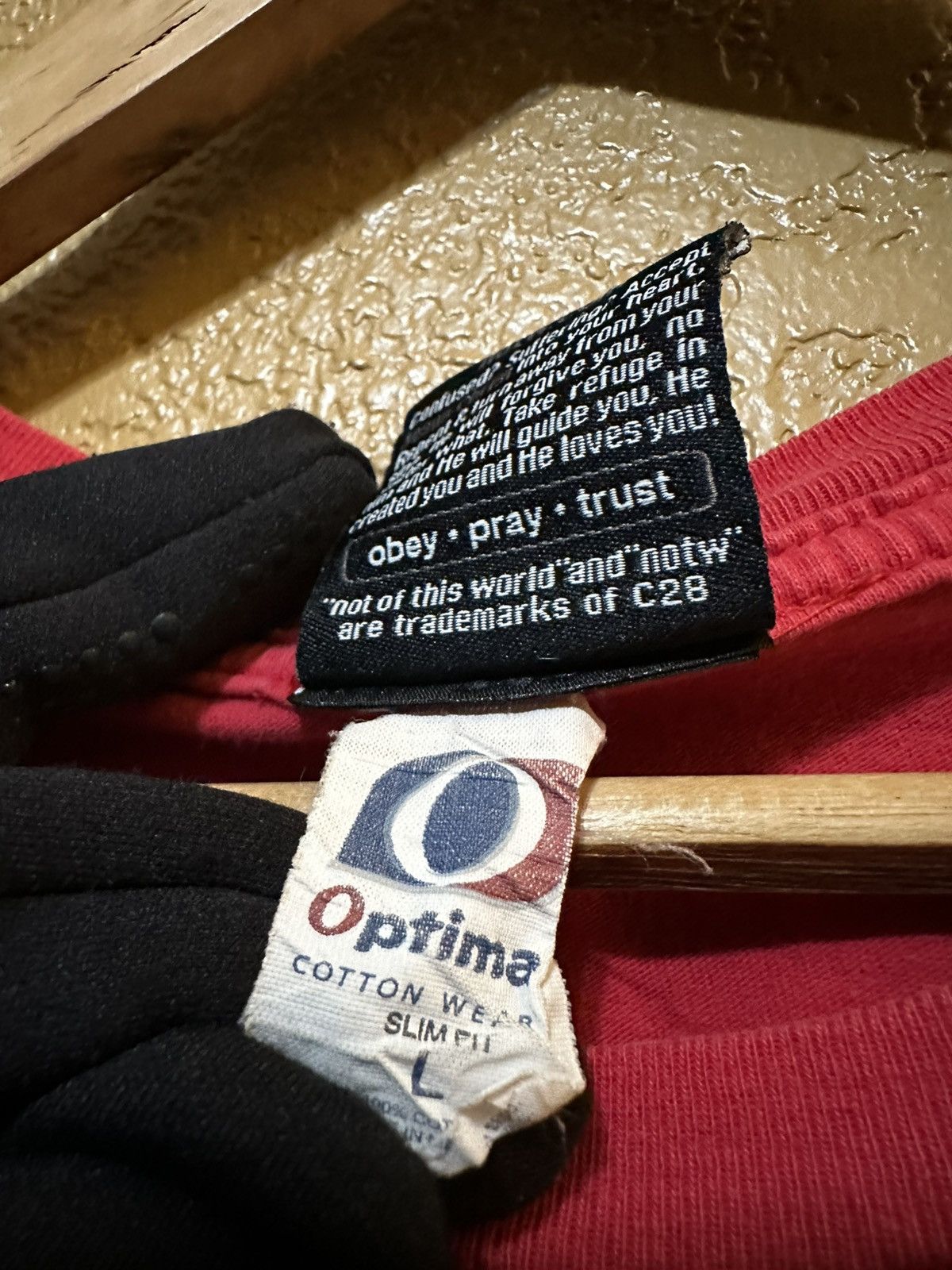 Vintage 🕊️ Vintage Jesus MARK 13:13 Not of This World T Shirt Size US L / EU 52-54 / 3 - 5 Thumbnail