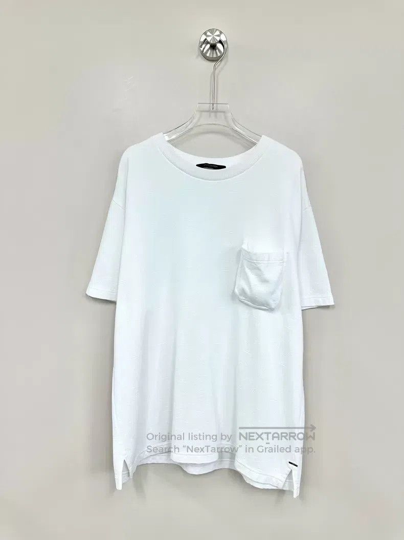 Louis Vuitton Louis Vuitton White dark print full logo pocket short slee Size US L / EU 52-54 / 3 - 1 Thumbnail