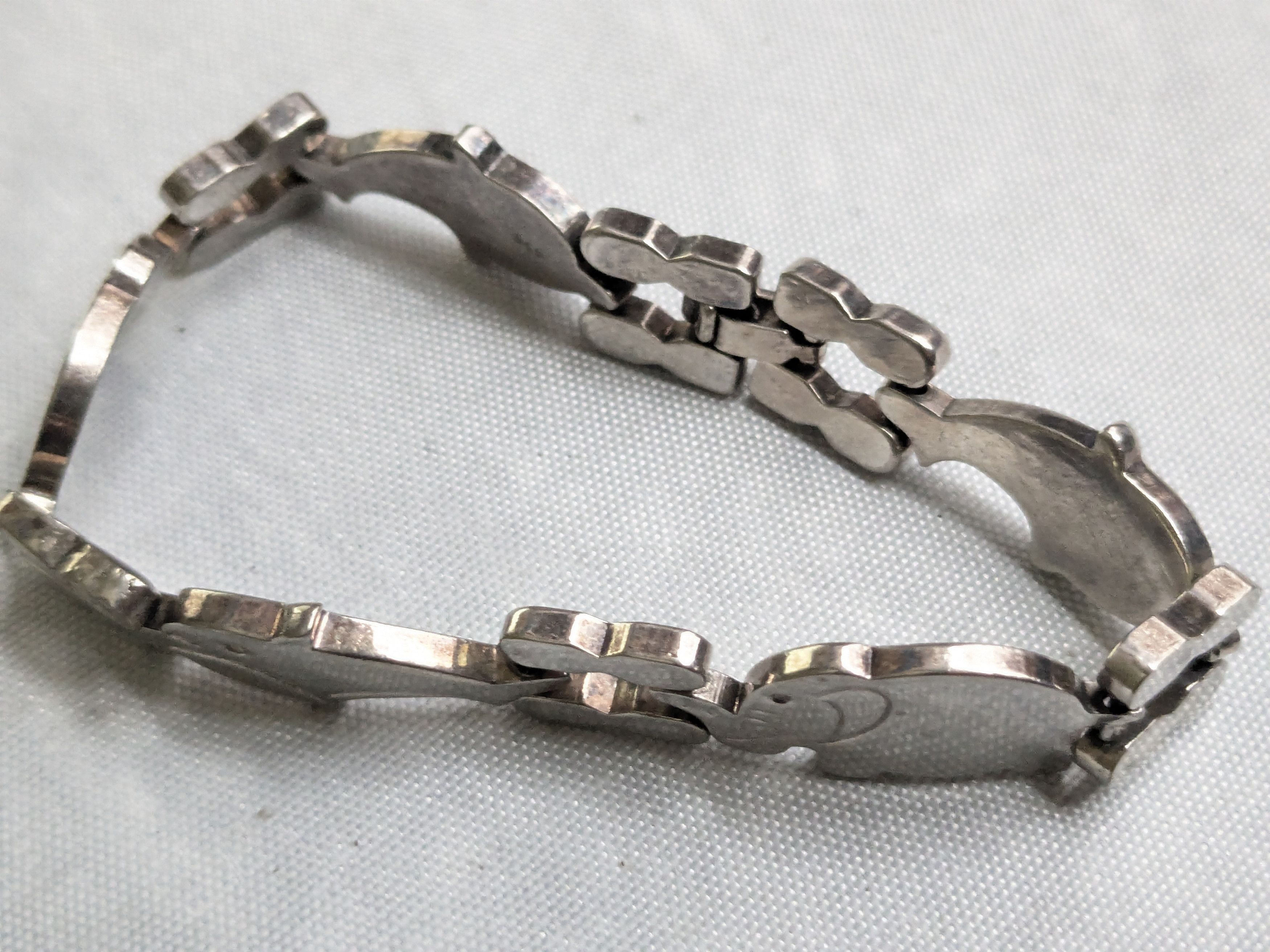 Jewelry Vintage Sterling Silver Bracelets Dolphin Elephant Whale Size ONE SIZE - 4 Thumbnail