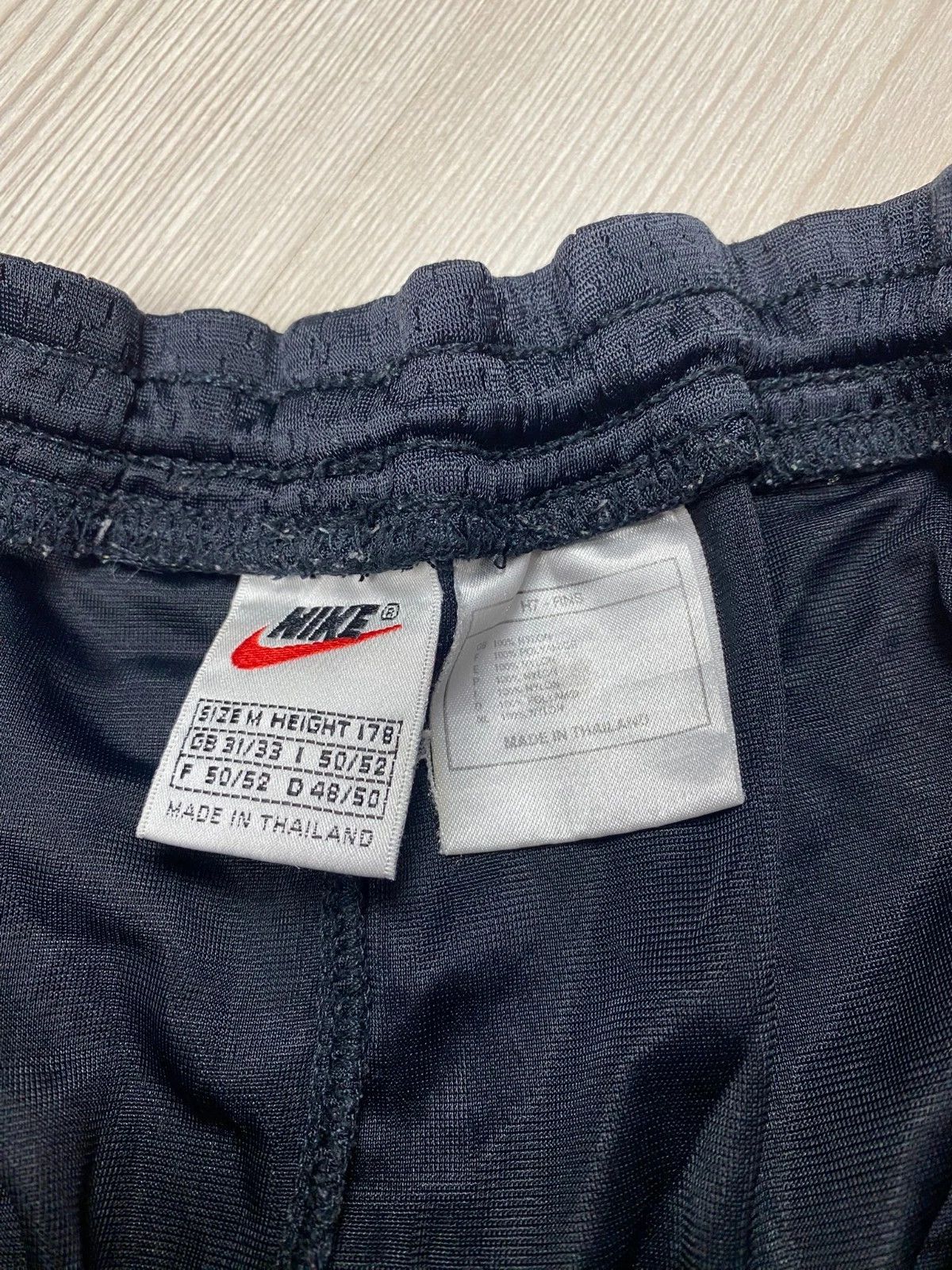 Nike Nike Black Mesh Athletic Vintage Basketball Shorts Swoosh Size US 34 / EU 50 - 4 Thumbnail