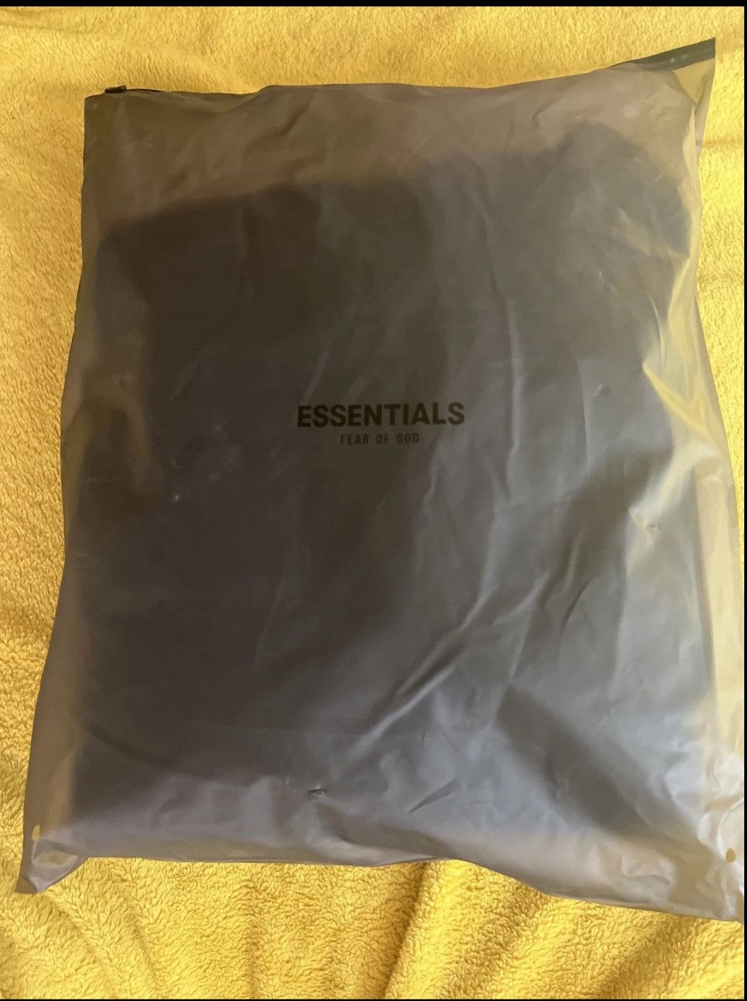 Essentials Black essential hoodie Size US M / EU 48-50 / 2 - 5 Thumbnail