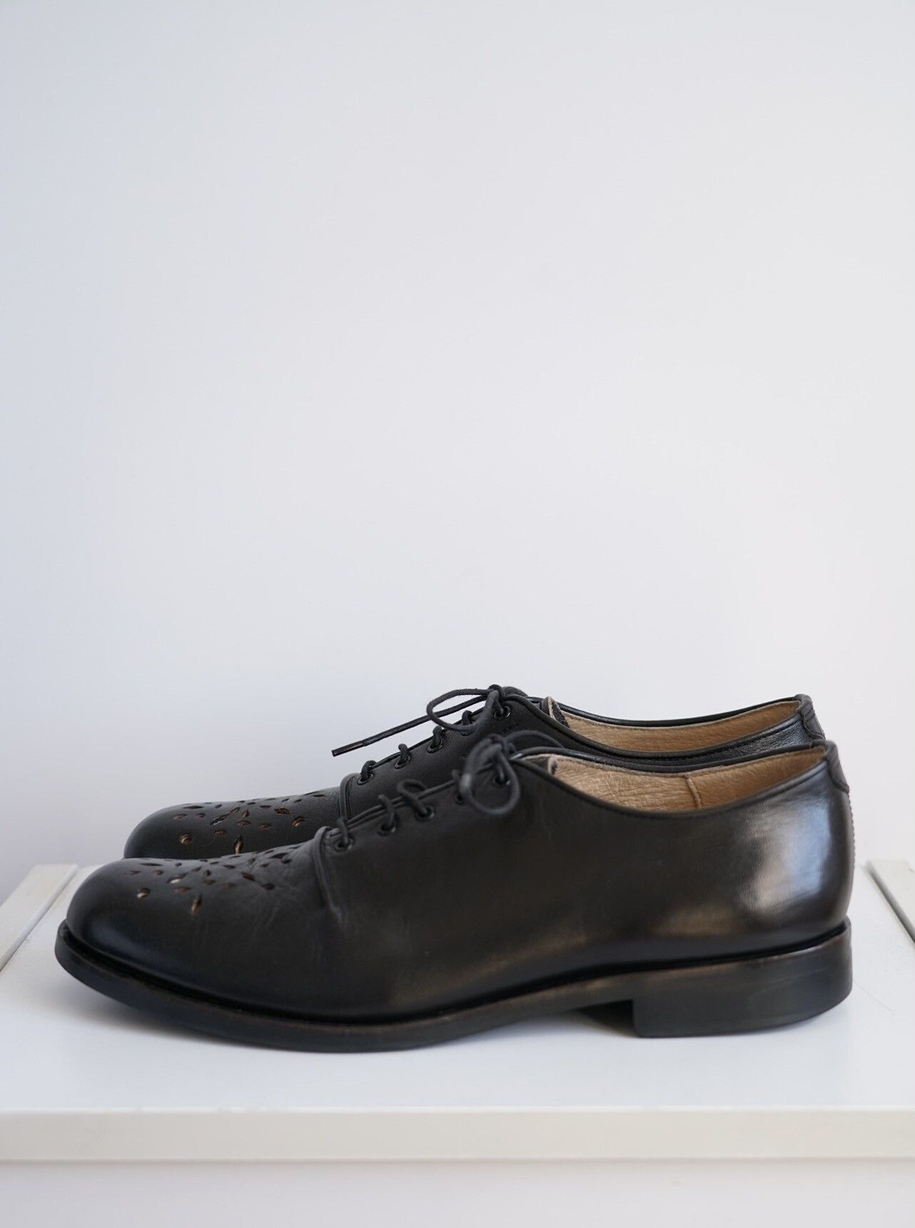 Yohji Yamamoto Yohji Yamamoto 96SS Flower & Boy Perforated Leather Shoes Size US 9.5 / EU 42-43 - 2 Thumbnail