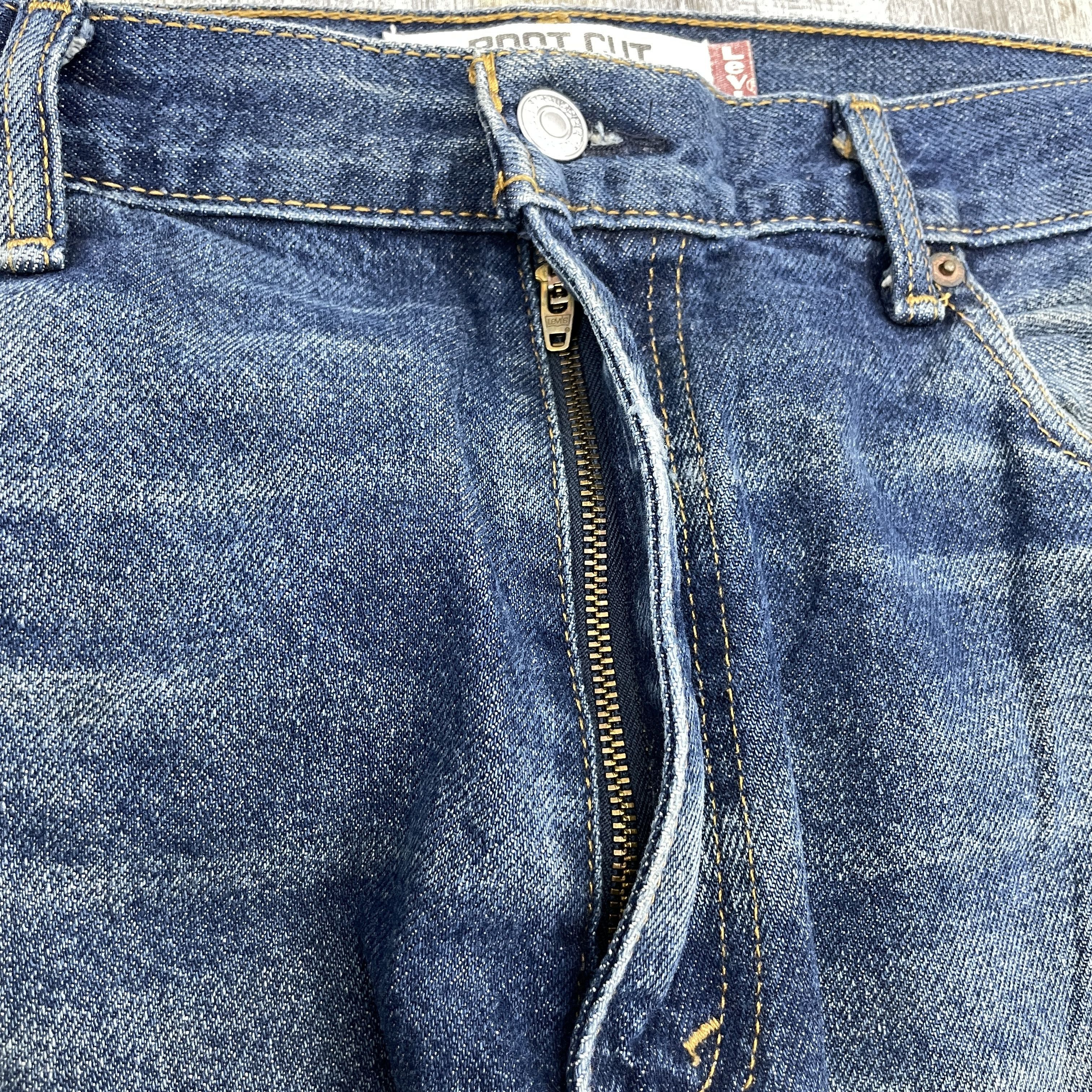 Levi's Vintage Levi's 517 Faded Boot Cut Jeans - WC324 Size US 34 / EU 50 - 8 Thumbnail