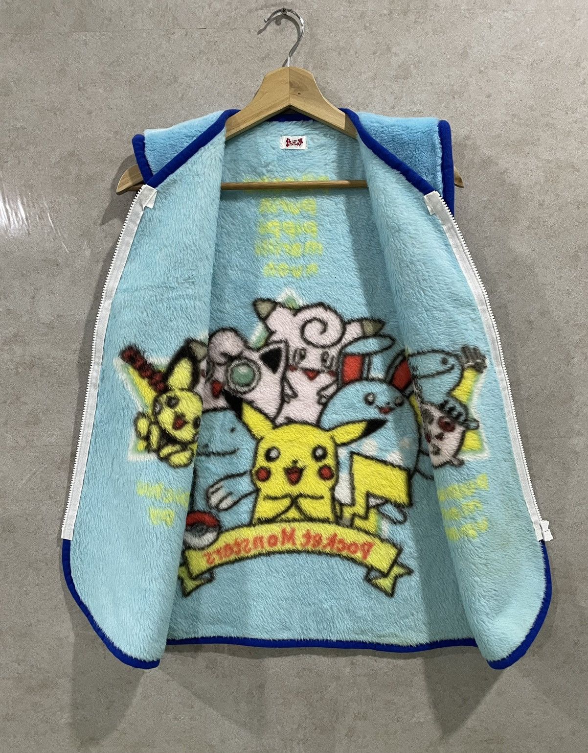 Japanese Brand Vintage Pokemon Fleece Vest AOP Limited Edition Size US M / EU 48-50 / 2 - 3 Thumbnail