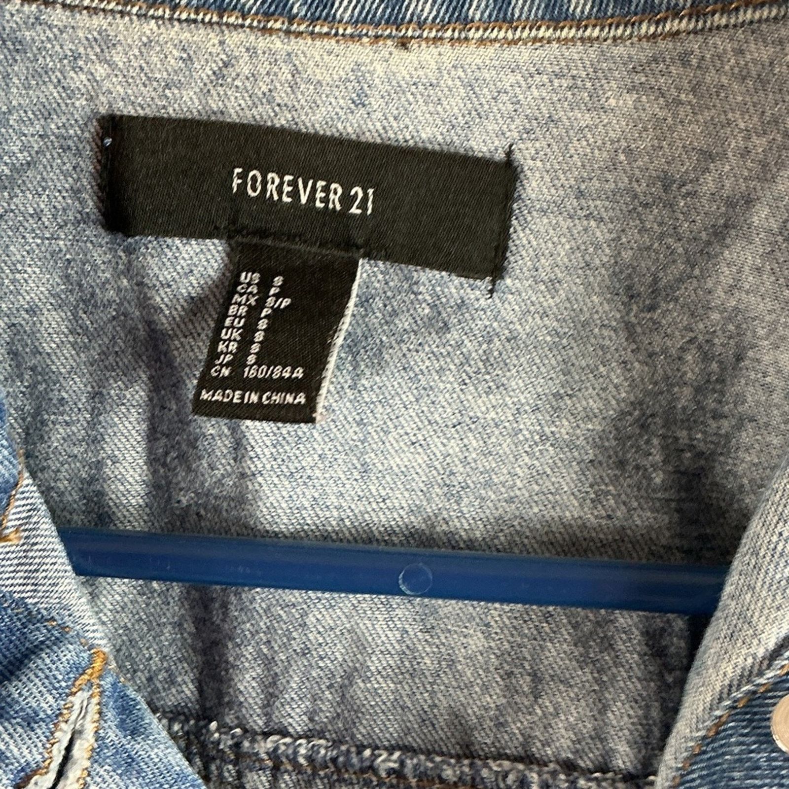 Forever 21 Forever 21 Denim Jacket –Size Small Classic Blue Jean Jacket Size S / US 4 / IT 40 - 3 Thumbnail