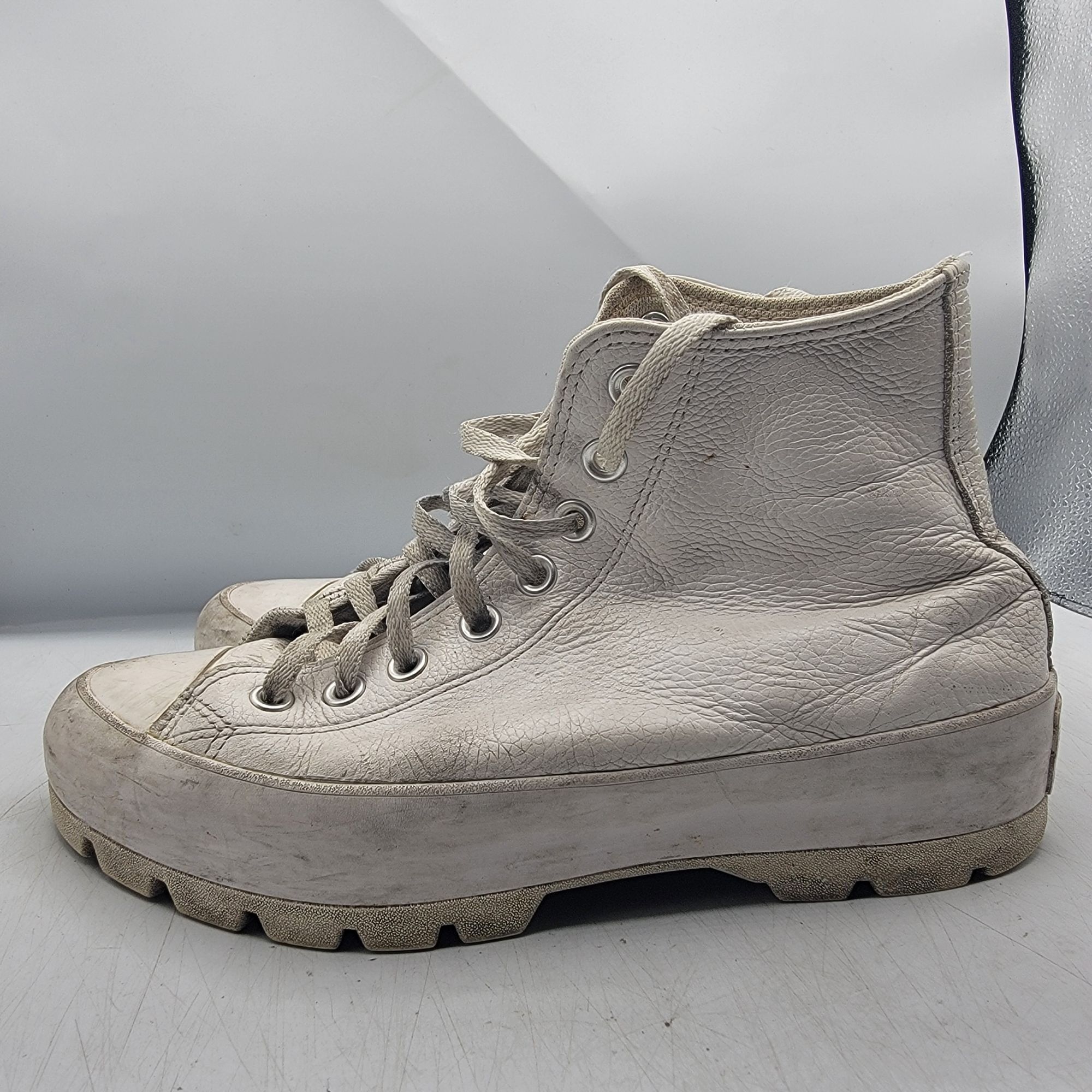 Converse Converse Chuck Taylor All Star Womens 9 Triple White Hi Lugg Size US 9 / IT 39 - 15 Thumbnail