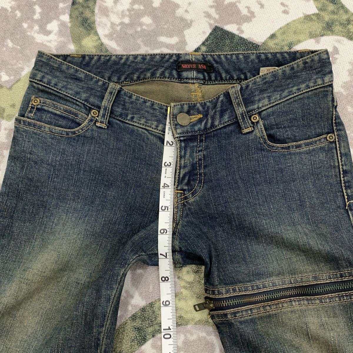 Japanese Brand 2000s Silver Ash Zipper Flared Boot Cut Jeans Size 28" / US 6 / IT 42 - 17 Thumbnail